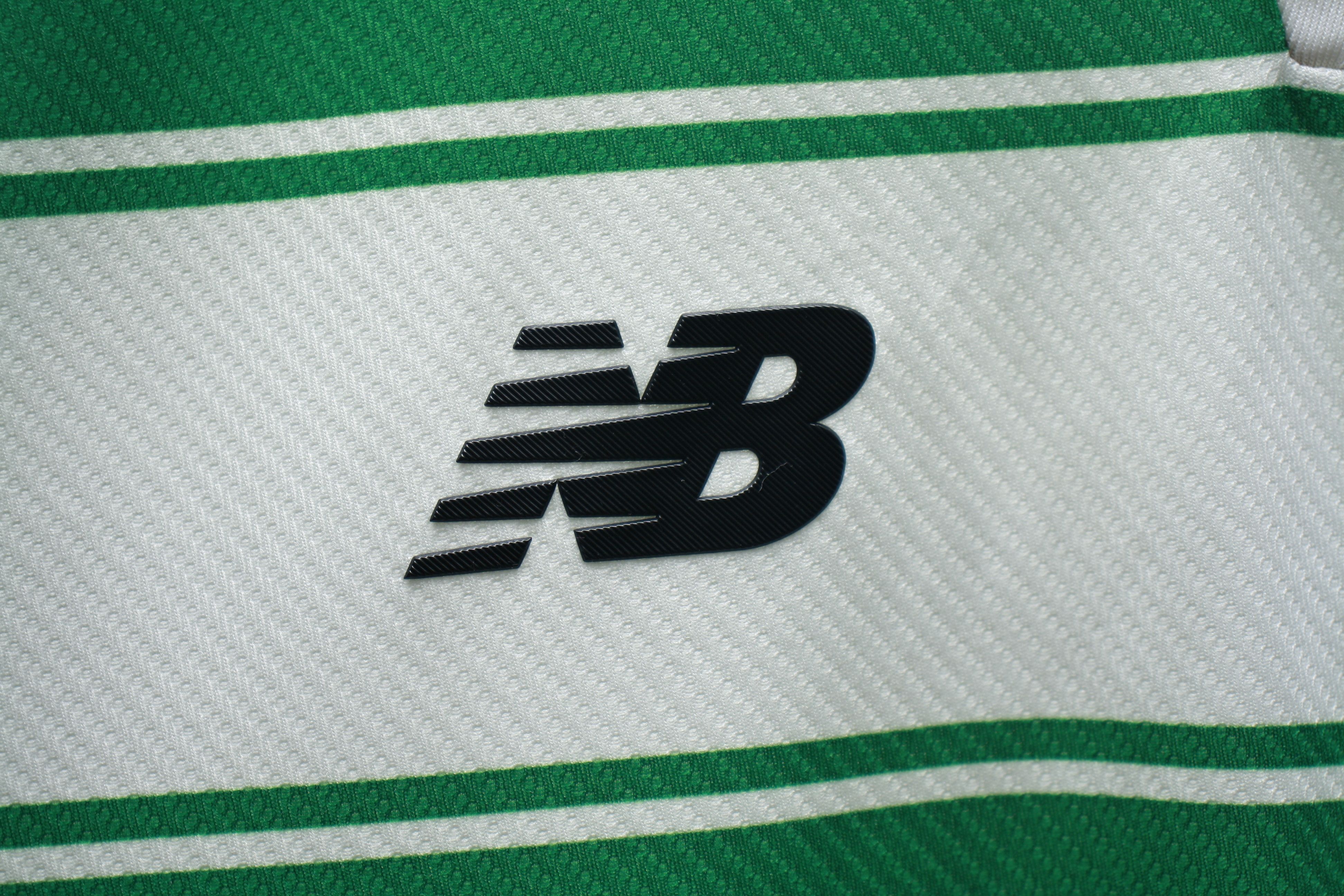 New Balance Football Shirt Celtic Glasgow Hoops New Balance Jersey Size US L / EU 52-54 / 3 - 4 Thumbnail