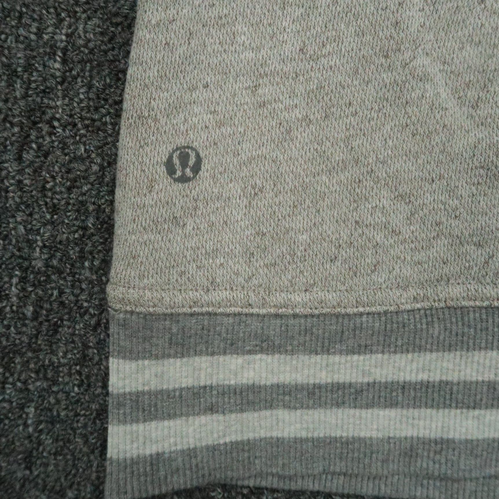 Lululemon Lululemon Sweater Mens Large Gray Pullover Collared Long Sleeve Varsity Size US L / EU 52-54 / 3 - 4 Thumbnail