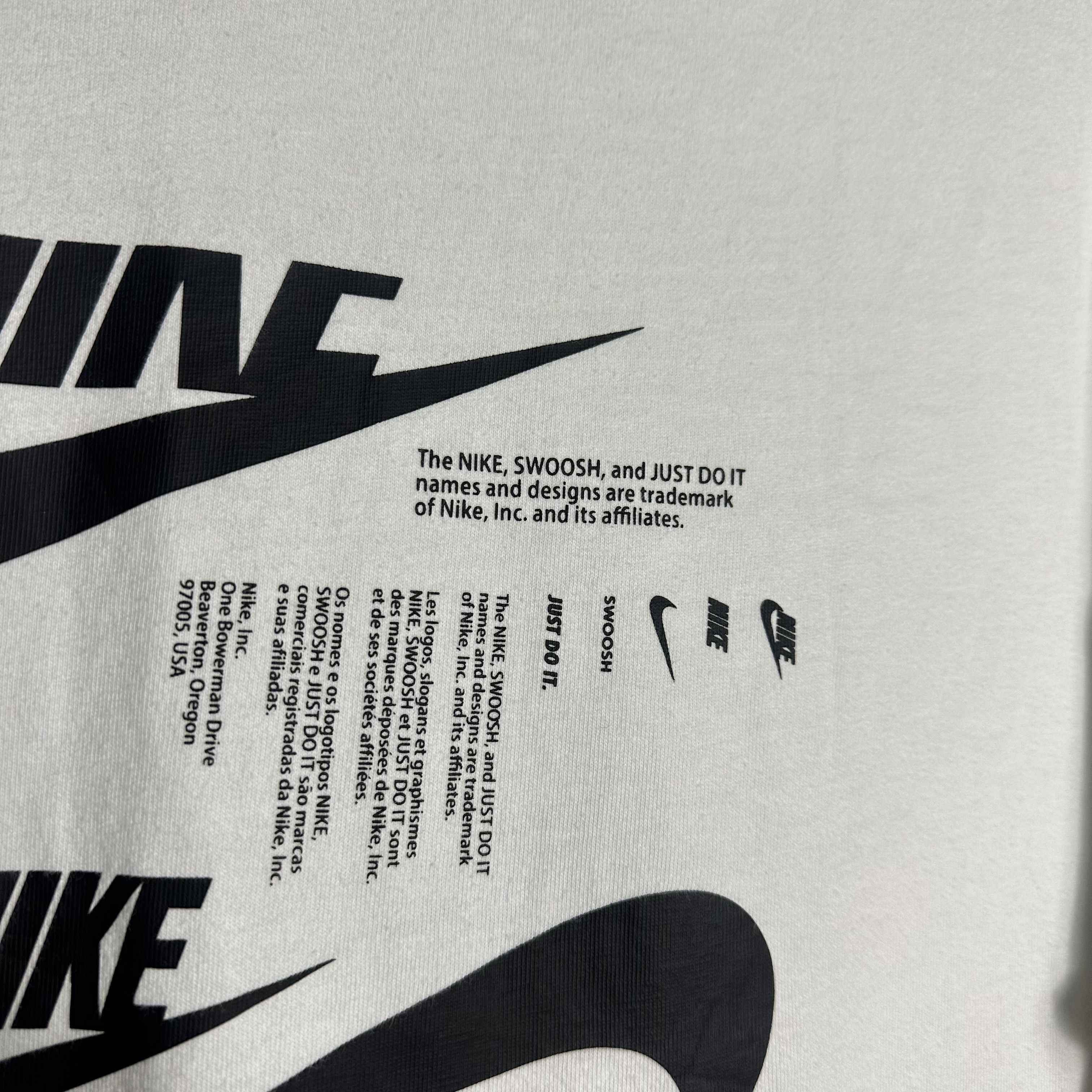 Nike 🔥RARE🔥Nike Swoosh Spell Out T-shirt Size US XXL / EU 58 / 5 - 3 Thumbnail