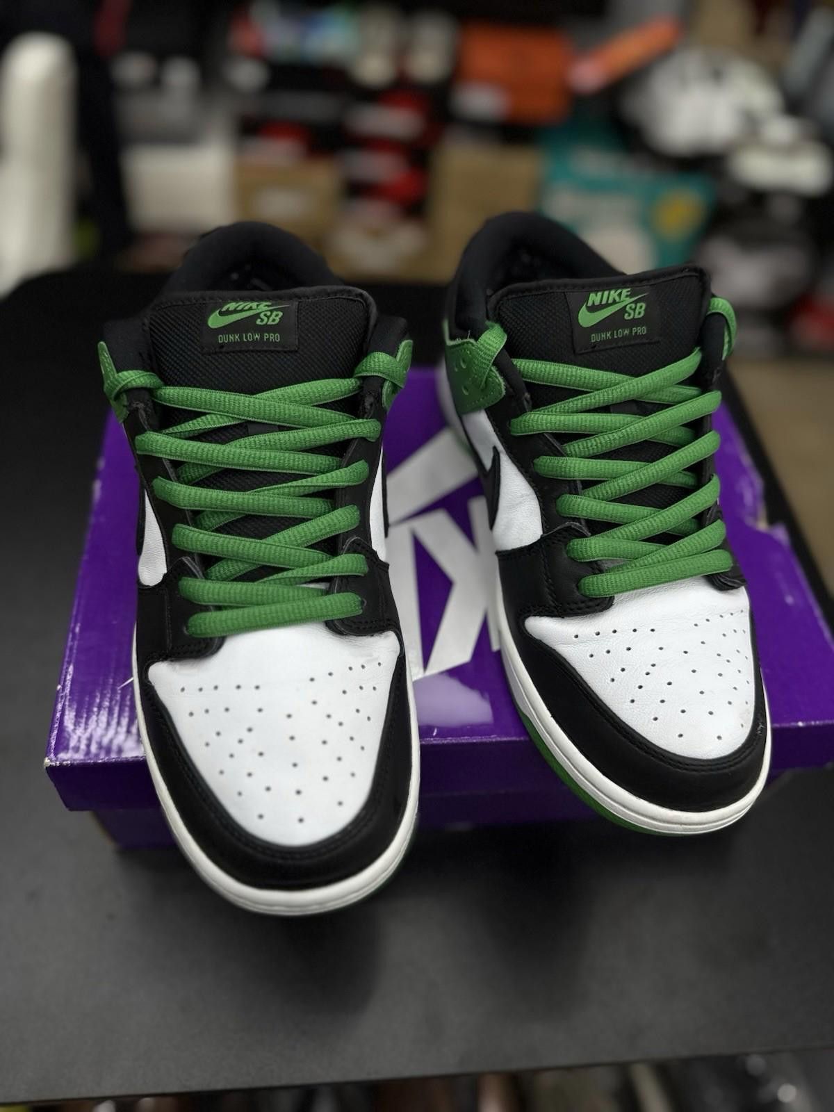 Nike Nike SB Dunk Low Green Black Toe BQ6817-302 Men Size 10 Size US 10 / EU 43 - 5 Thumbnail