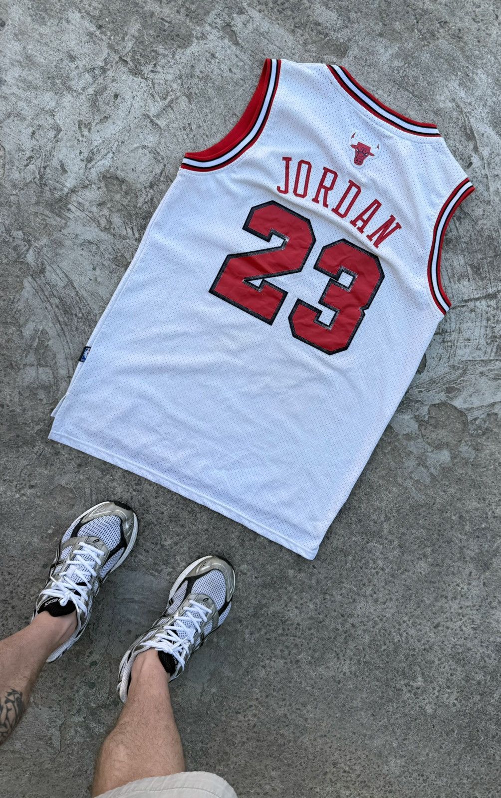 NBA Vintage Y2K Nike Chicago Bulls Michael Jordan 23 Jersey Size US M / EU 48-50 / 2 - 10 Thumbnail