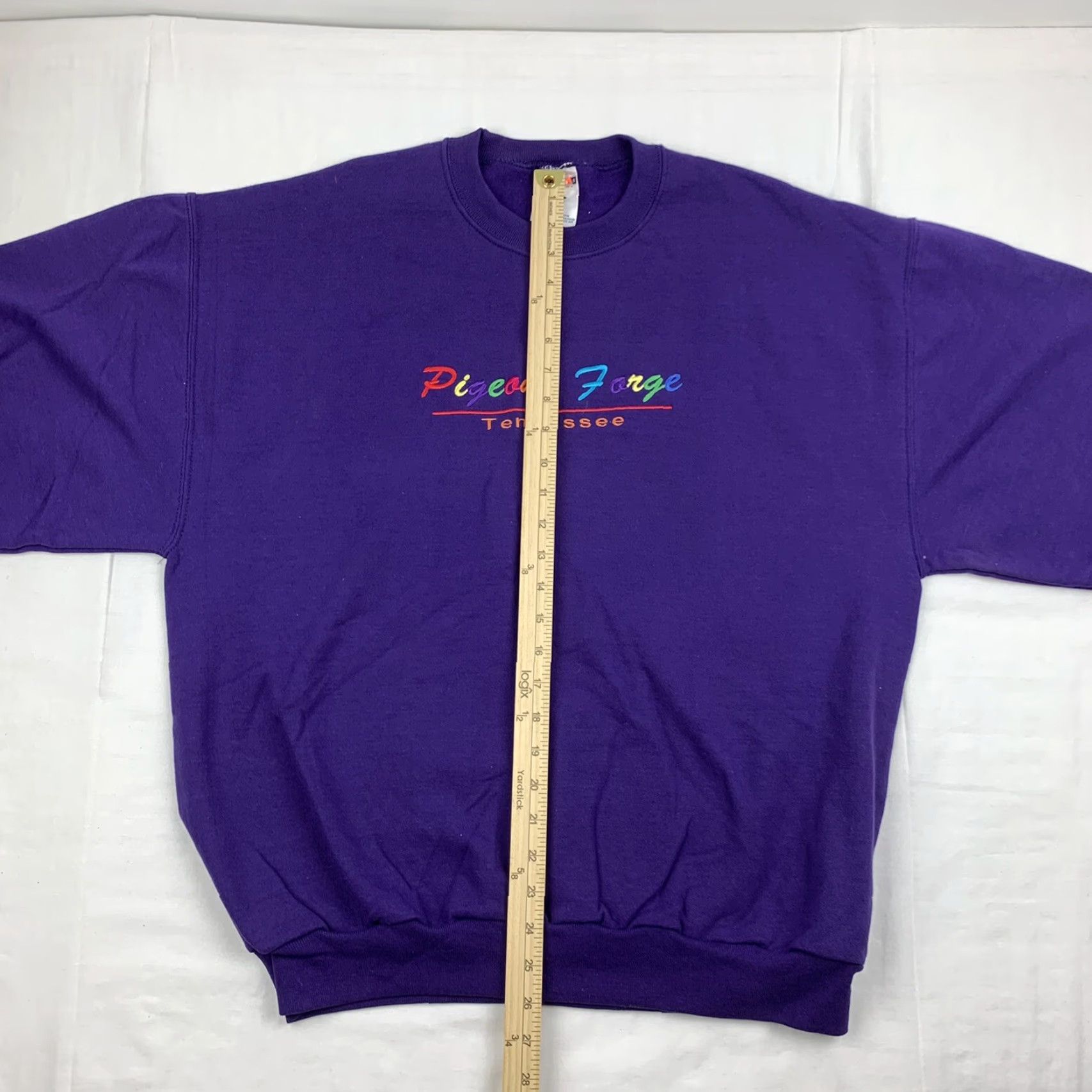 Jerzees VINTAGE Jerzees Pigeon Forge Tennessee Sweatshirt XL Purple Embroidered 90s Mens Size US XL / EU 56 / 4 - 5 Thumbnail