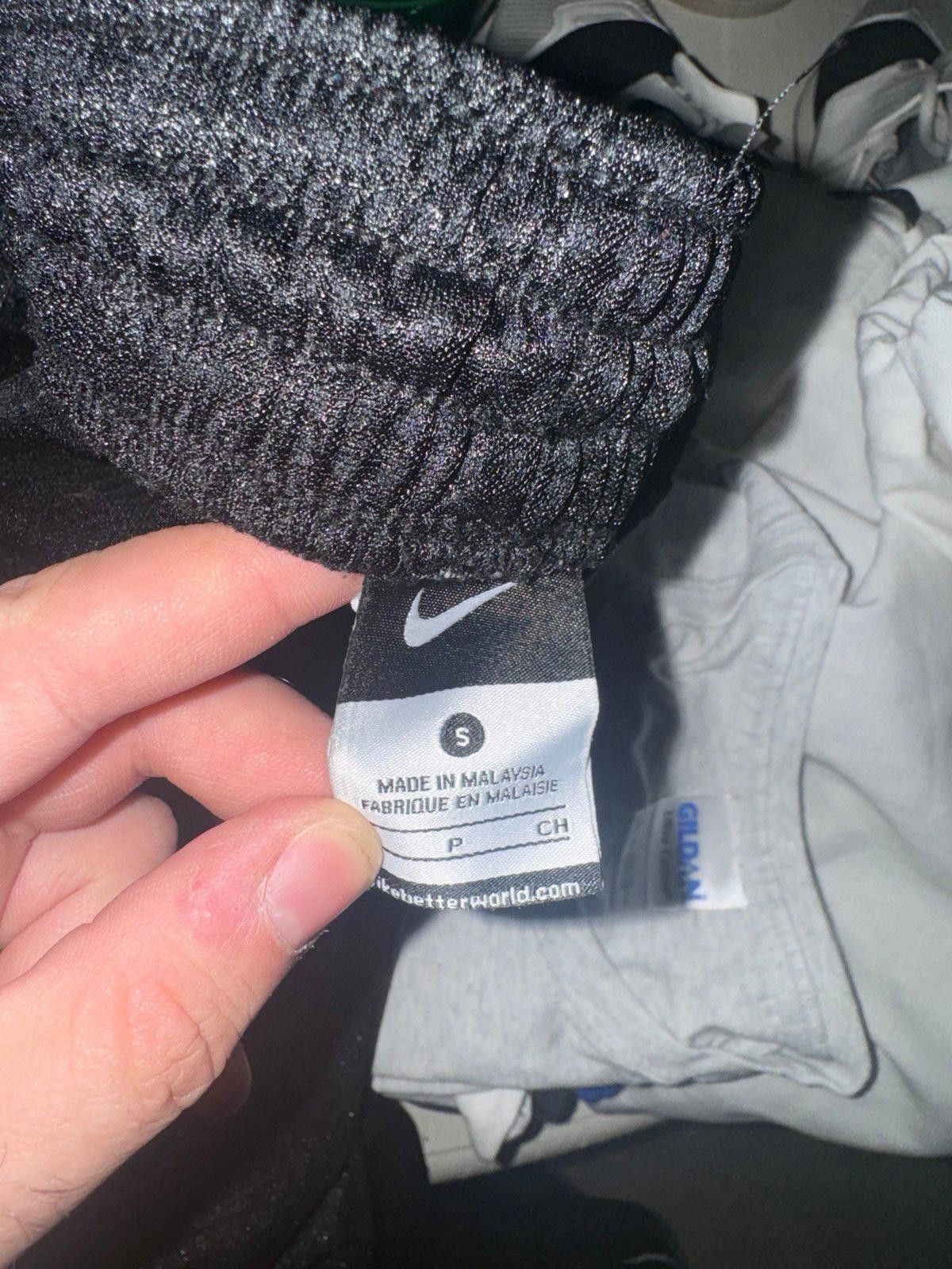 Nike Nike Men's Athletic Mesh Shorts Gray/Black Rare Sz S Size US 30 / EU 46 - 3 Thumbnail