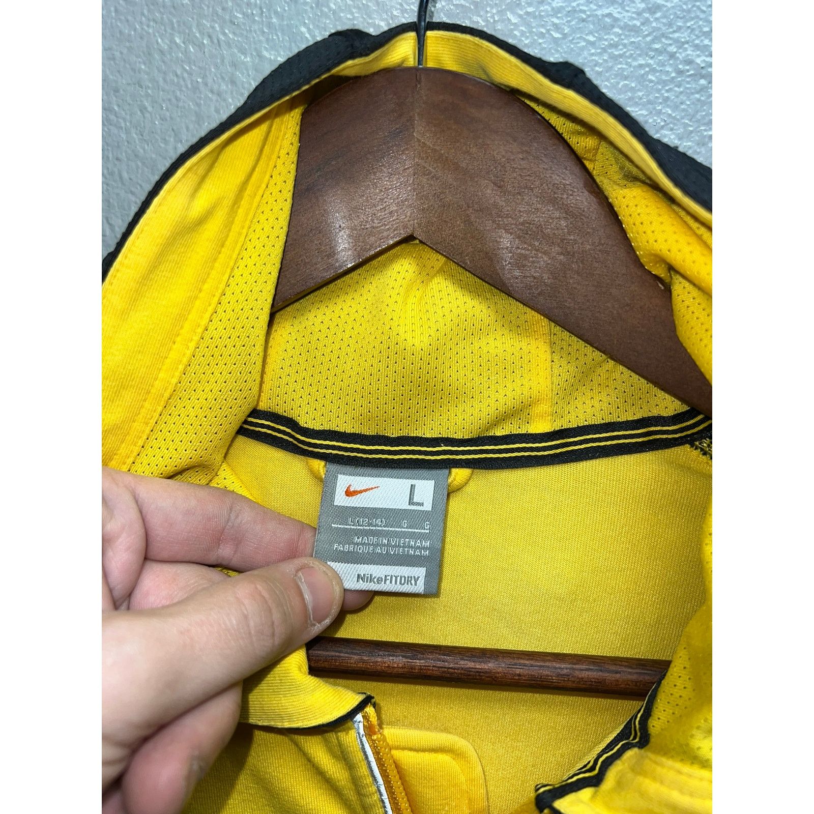 Vintage Womens Nike Livestrong Hoodie Lance Armstrong Cycling Jacket Size L / US 10 / IT 46 - 7 Thumbnail