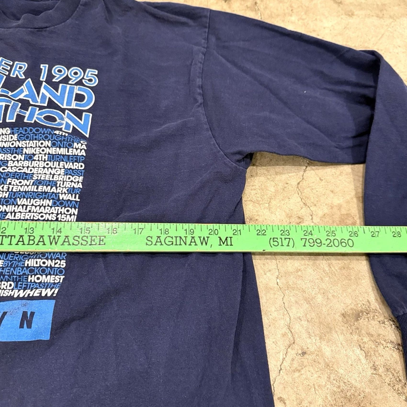 Nike VINTAGE Nike Niketown Portland Marathon Shirt XL BLUE Long Sleeve Crew Neck Mens 1990s USA MARKINGS Size US XL / EU 56 / 4 - 7 Thumbnail