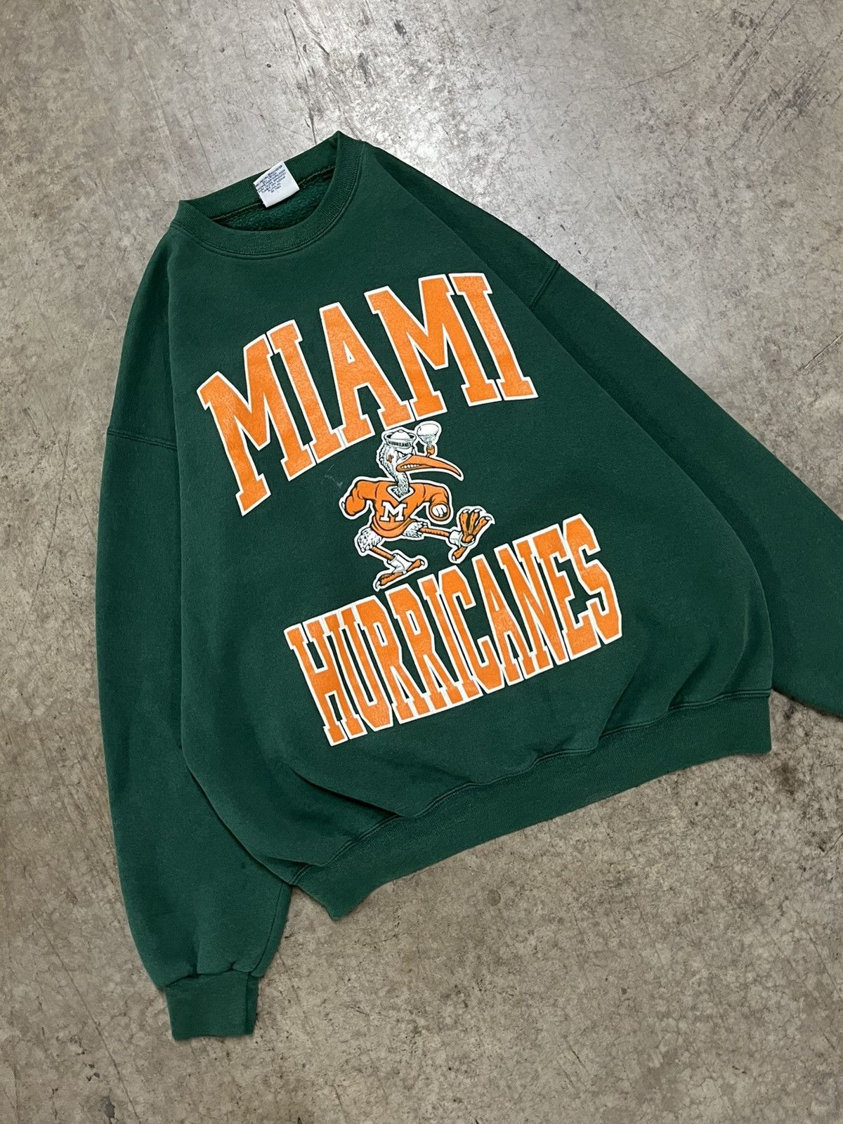 Vintage Vintage Miami hurricanes college crewneck boxy fit sports Size US XL / EU 56 / 4 - 5 Thumbnail