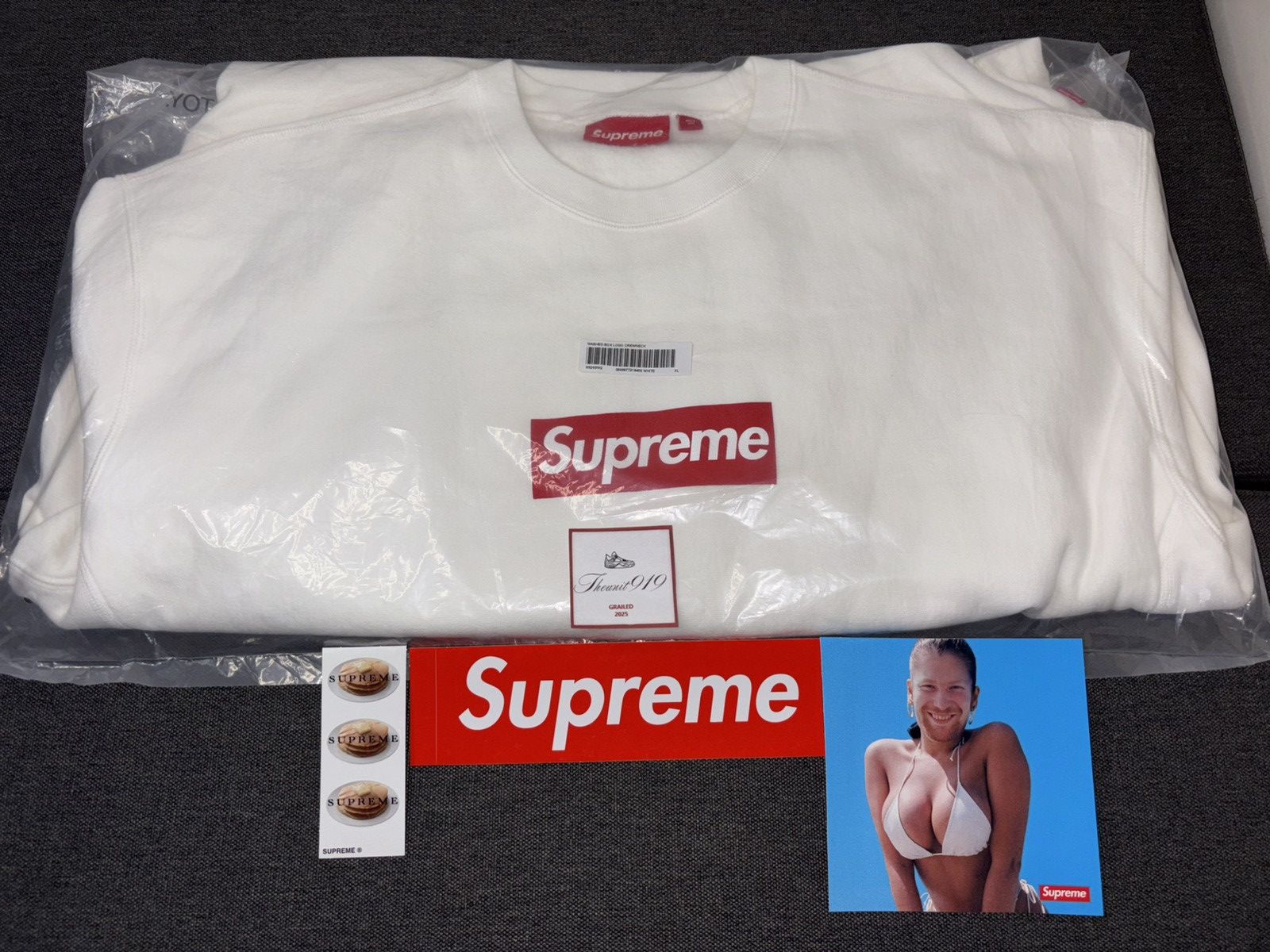 Supreme SUPREME Washed Box Logo Crewneck White X-Large SS25SW2 BNIB Size US XL / EU 56 / 4 - 1 Thumbnail