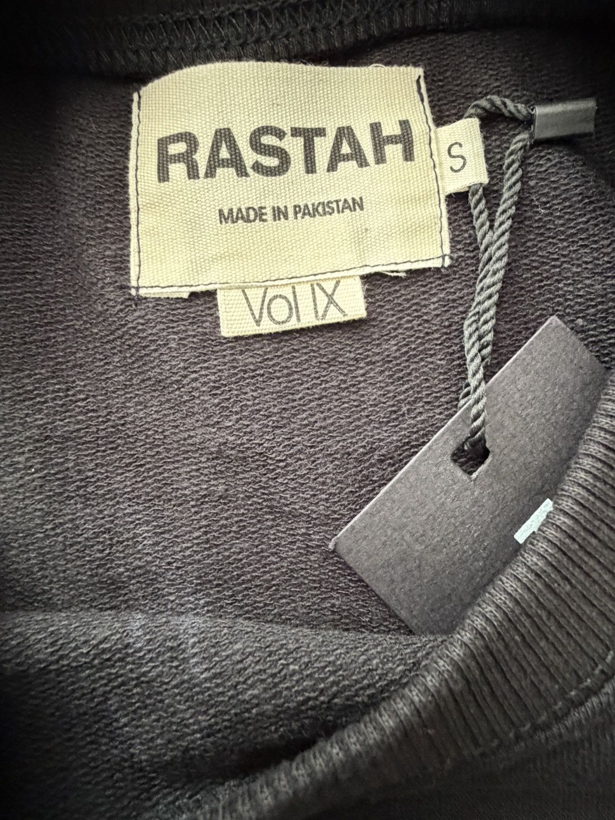 Other Rastah “Is this it?” T-shirt size small Size US S / EU 44-46 / 1 - 3 Thumbnail