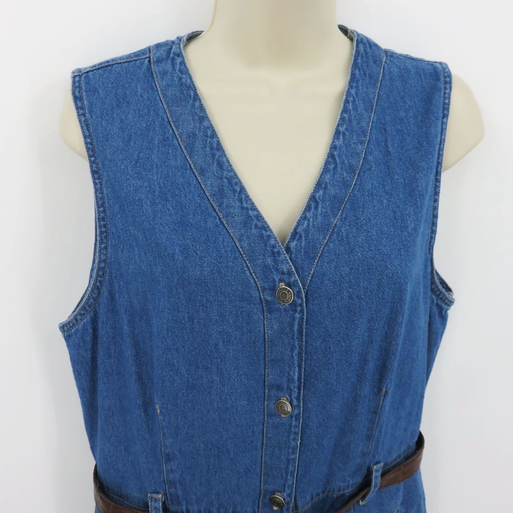 Gloria Vanderbilt VINTAGE Gloria Vanderbilt Women Medium Cotton Blue Denim Jean V Neck Button Dress Belted Dress Size 32" / US 10 / IT 46 - 2 Thumbnail