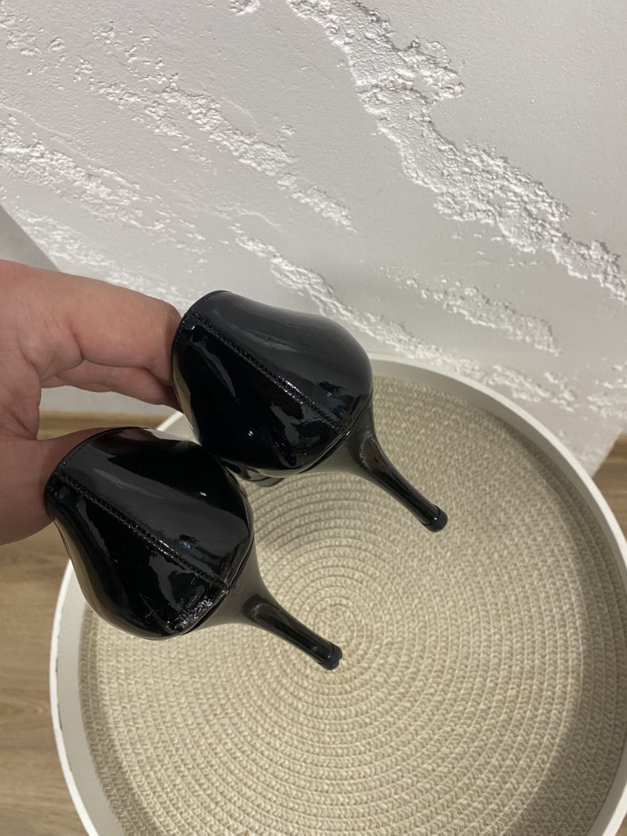 Prada Prada Black Patent Leather Heels Size: 37.5 Size US 7.5 / IT 37.5 - 7 Thumbnail