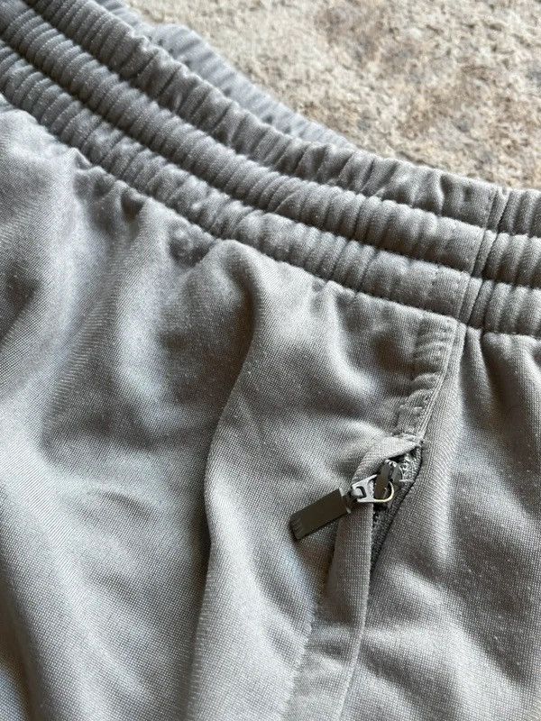 Adidas OG Adidas Track Pants Sz S Vintage 2002 Size US 29 - 5 Thumbnail