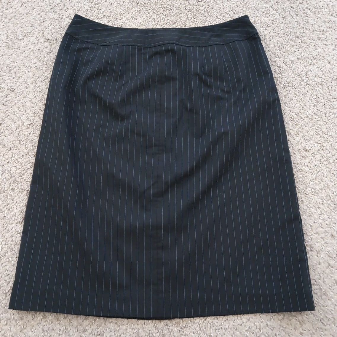Loft Ann Taylor Loft Skirt Knee Length Black Blue Striped Button Front Lined Size 6 Womens Pencil Straight Pockets Regular Dry Clean Only LOFT Size 28" / US 6 / IT 42 - 6 Thumbnail