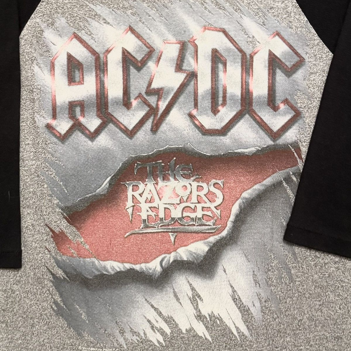 Vintage Vintage 1990 AC/DC The Razors Edge Raglan Band Tour Tee Size US L / EU 52-54 / 3 - 5 Thumbnail