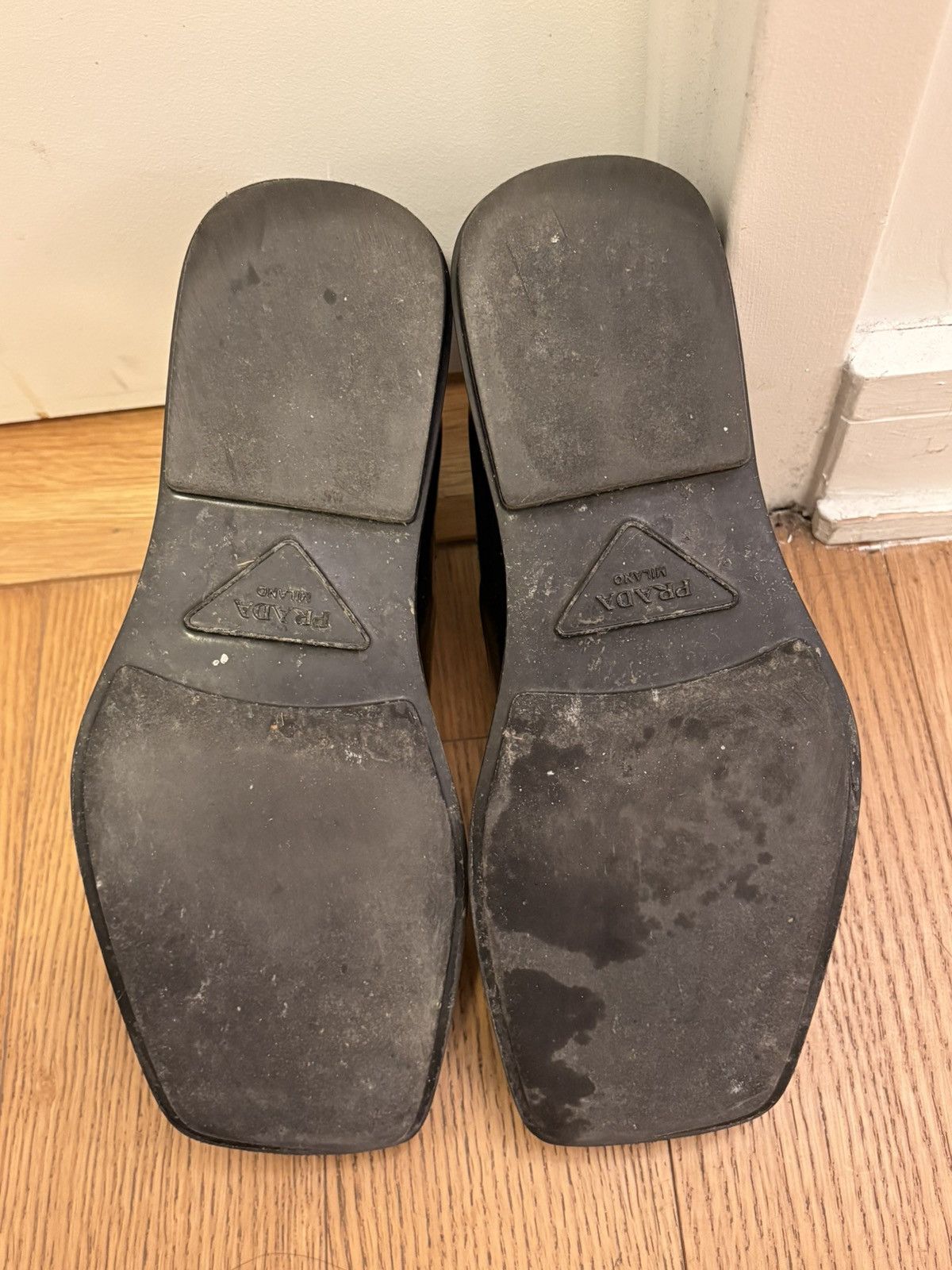 Prada Prada Brushed leather Chelsea boots Size US 10 / EU 43 - 9 Thumbnail