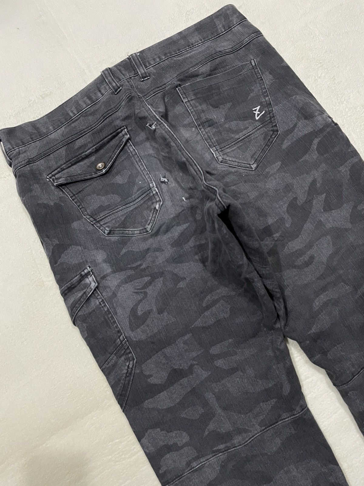 Japanese Brand Vintage Z-Dragon Faded Denim Jeans Size US 38 / EU 54 - 18 Thumbnail