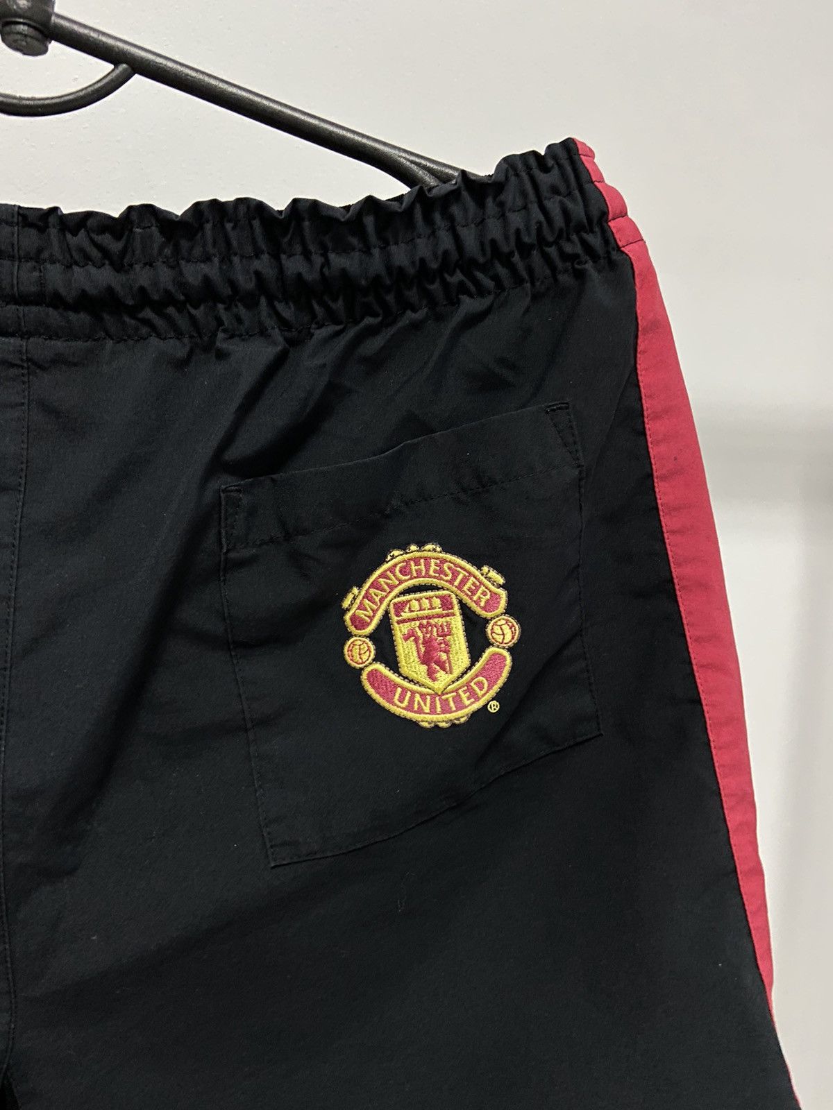 Nike × Vintage Nike Manchester United Shorts Vintage Logo Nylon Y2K Size US 30 / EU 46 - 3 Thumbnail