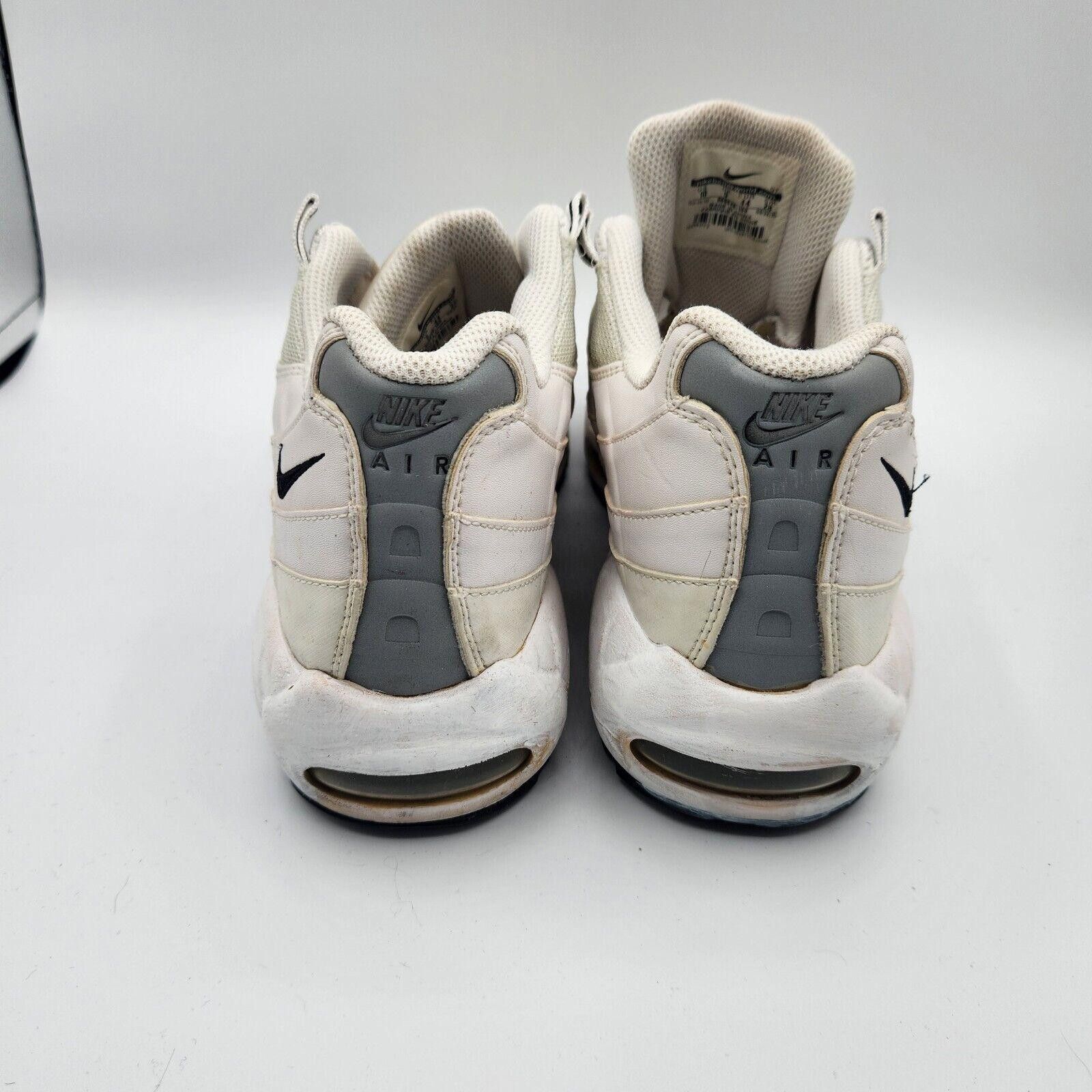Nike Nike Air Max 95 ‘Triple White' 609048-109 sz 10 2016 Size US 10 / EU 43 - 5 Thumbnail