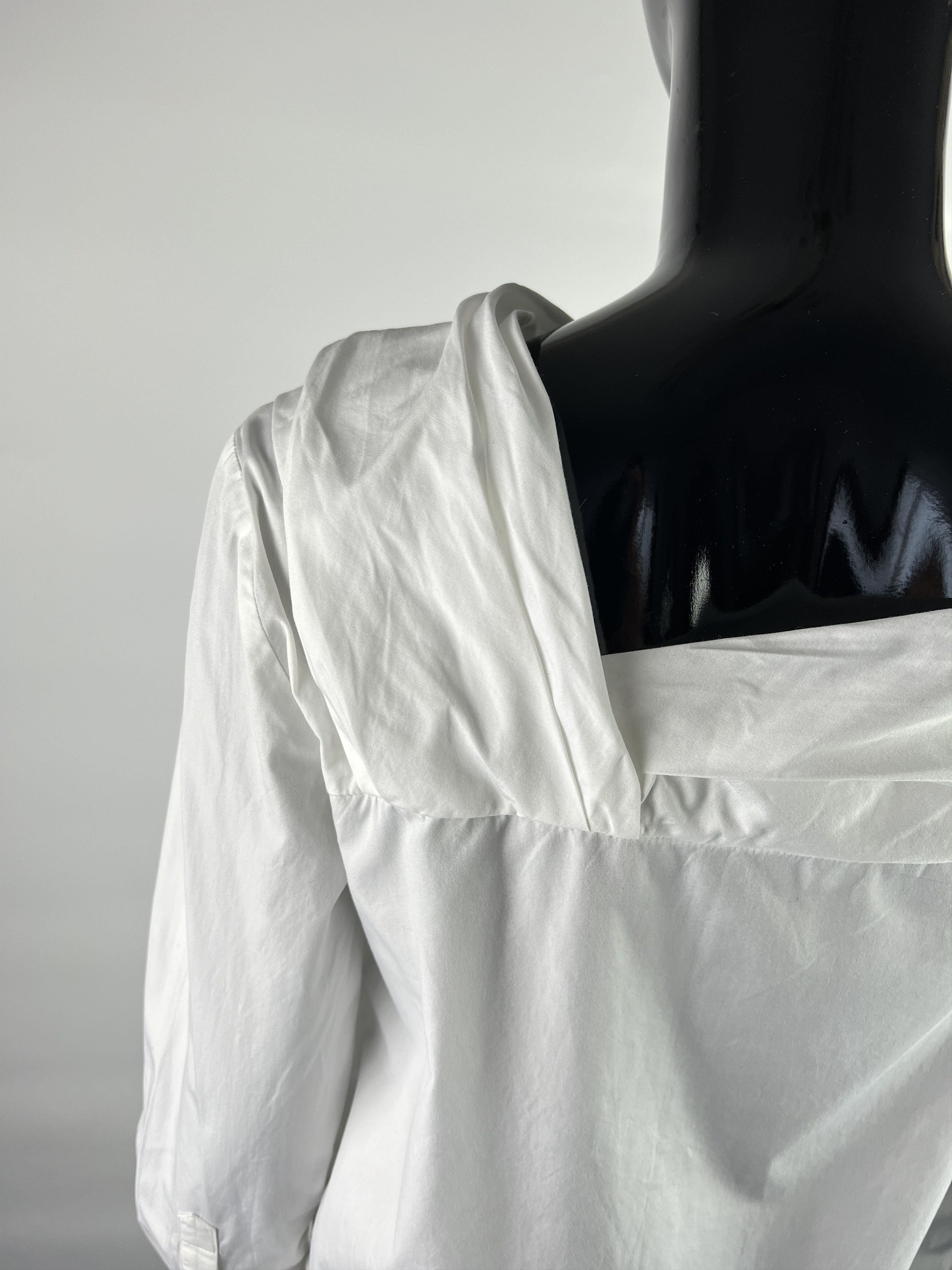 Victoria Beckham Victoria Beckham Pleat Detail Long Sleeve Button Up Shirt Size S / US 4 / IT 40 - 4 Thumbnail