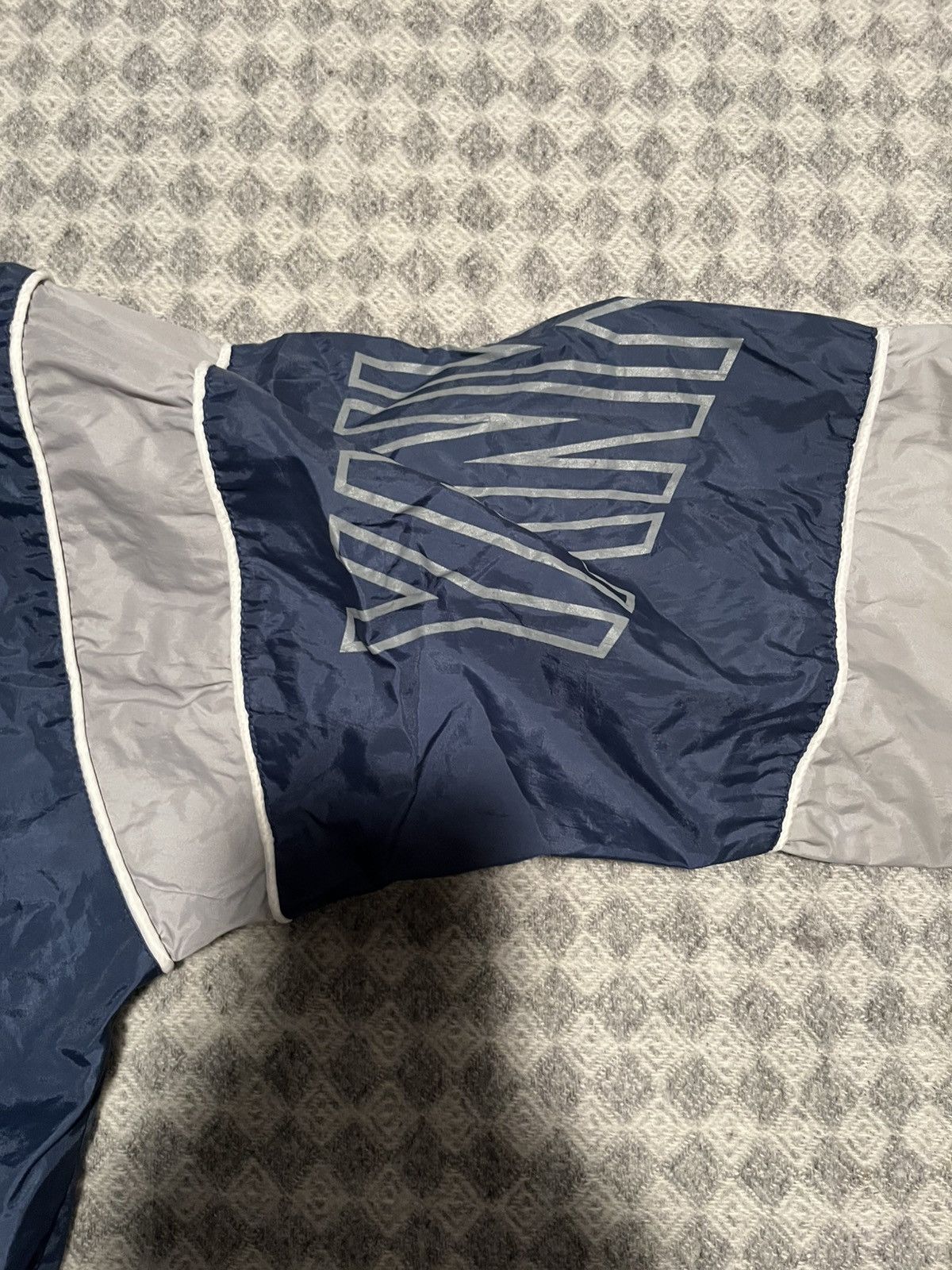 Starter Vintage Starter NY Yankees Rain Coat. Size US L / EU 52-54 / 3 - 7 Thumbnail