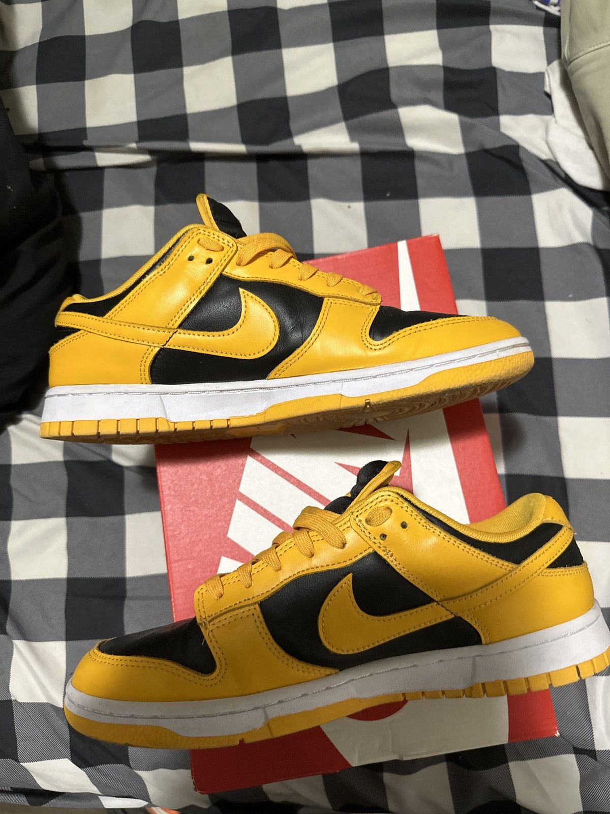dunk high black and yellow