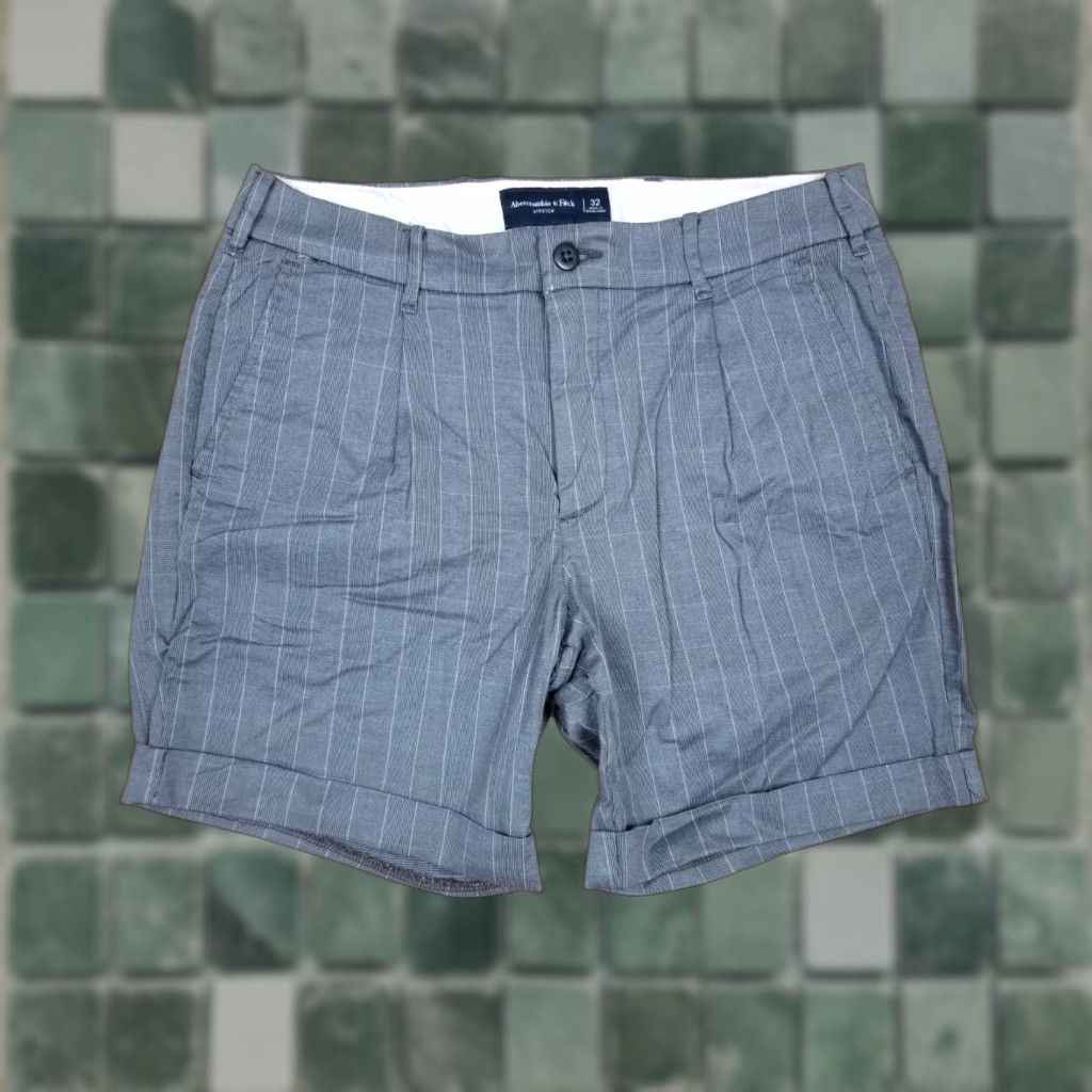 Abercrombie & Fitch NWOT Abercrombie & Fitch Gray Striped Shorts Men's 32 Size US 32 / EU 48 - 1 Thumbnail
