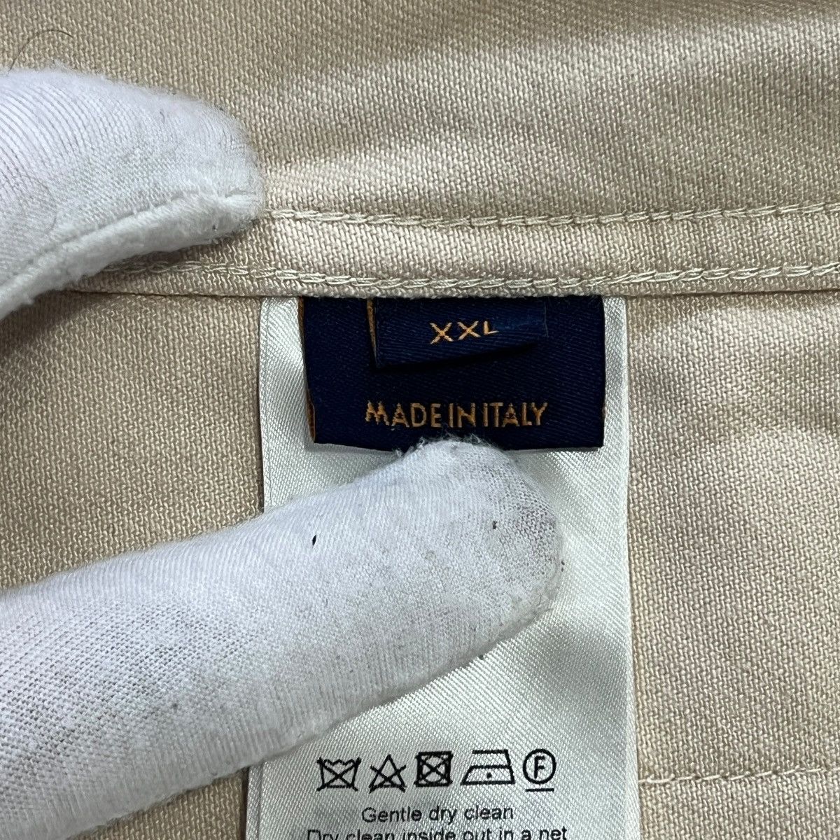 Louis Vuitton LOUIS VUITTON 2023FW Pre-Collection Monogram Embossed Shirt Size US XL / EU 56 / 4 - 8 Thumbnail