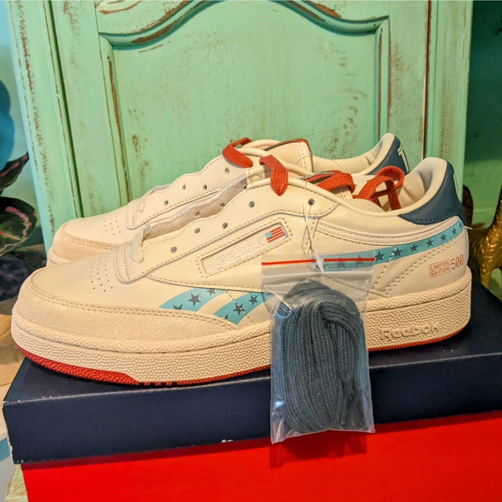 Reebok Reebok Club C Vote Men's 7 Women's 8.5 Limited Edition 500 Size US 8.5 / EU 41-42 - 7 Thumbnail