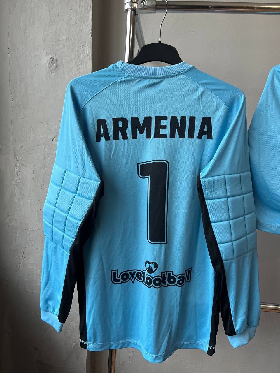 Sports Specialties ARMENIA NATIONAL TEAM RARE GK SUIT #1 SOCCER JERSEY SHIRT XL Size US XL / EU 56 / 4 - 9 Thumbnail