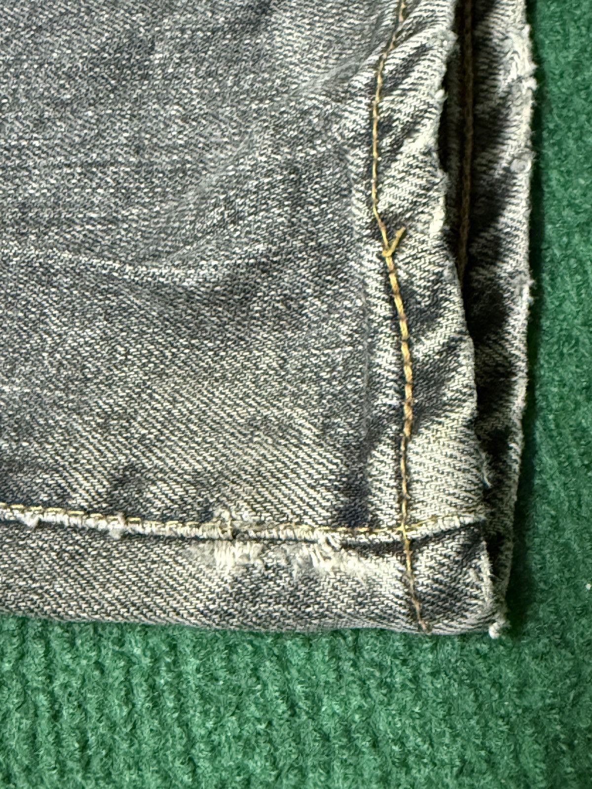 Burberry Vintage Burberry Jeans Pants rare distressed look a like Size US 32 / EU 48 - 19 Thumbnail
