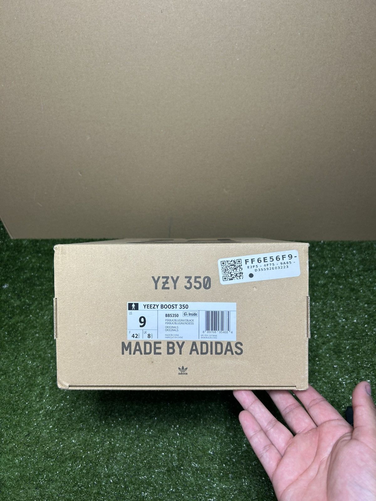 Yeezy Yeezy 350 Pirate Black Size US 9 / EU 42 - 11 Thumbnail