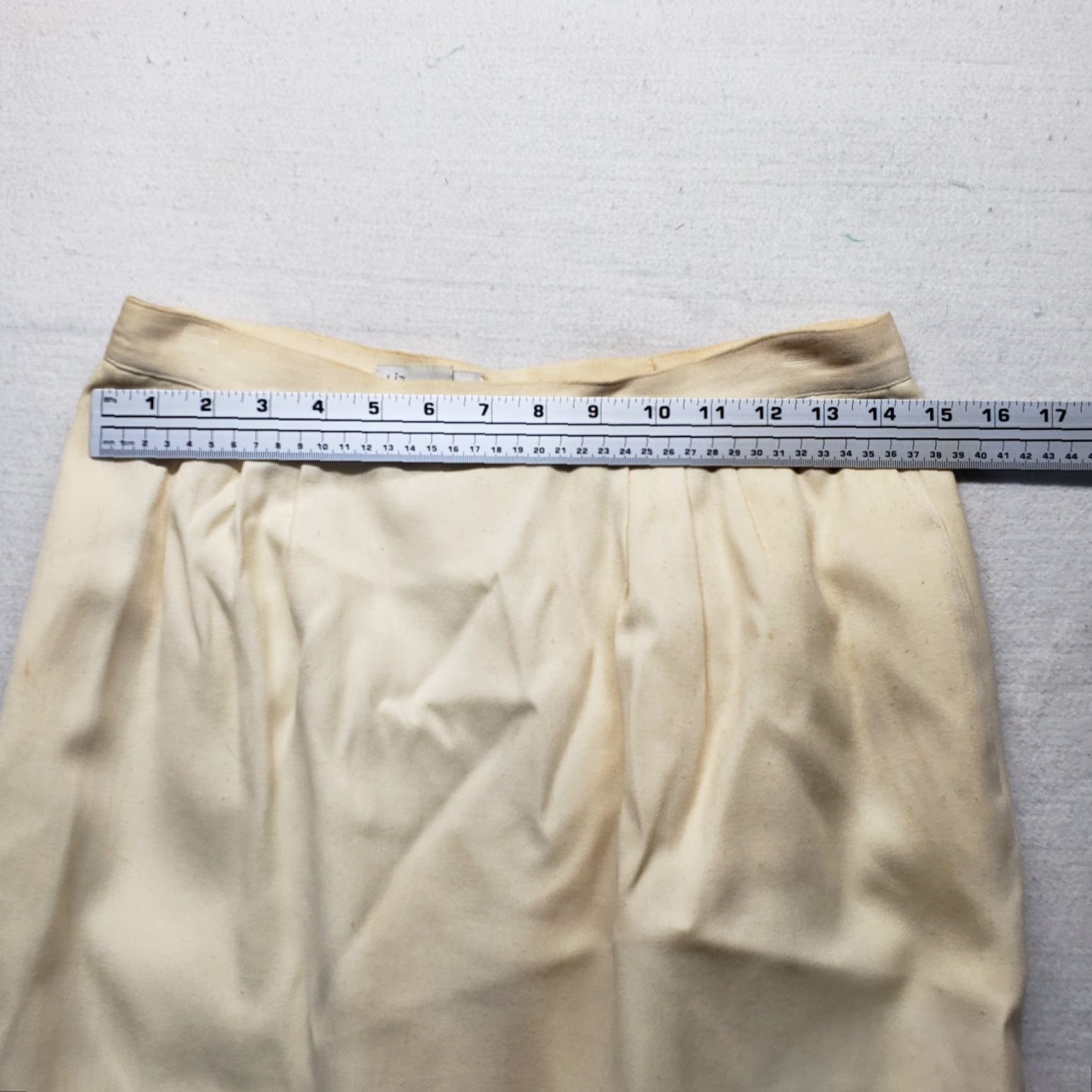 Liz Claiborne VINTAGE Liz Claiborne Yellow Pocket High Waist Wool Rayon Lined Skirt Women's 12 Size 34" / US 12 / IT 48 - 3 Thumbnail