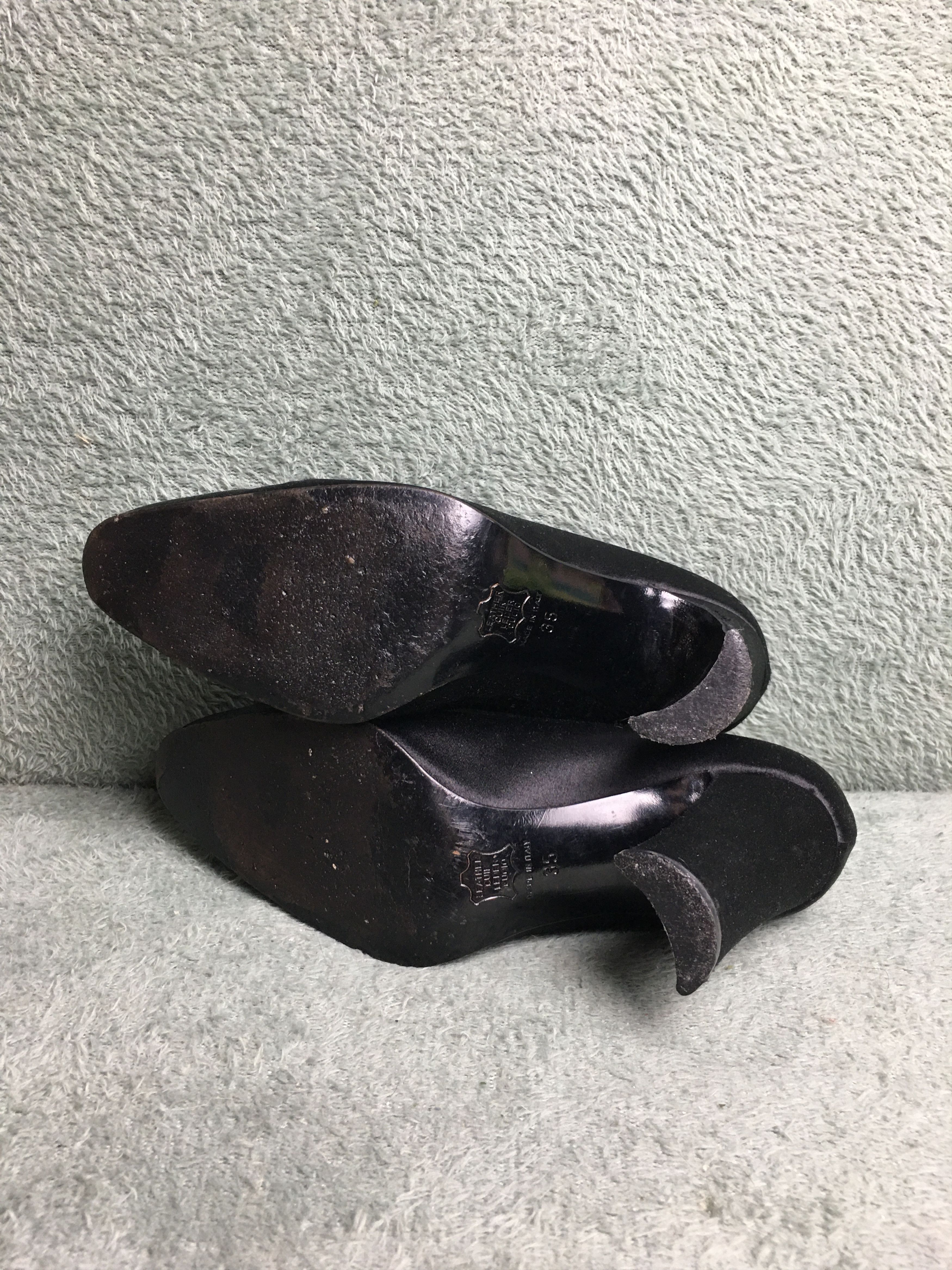 Fendi FENDI Black Satin Logo Buckle Pumps Heels IT 35 Size US 5 / IT 35 - 11 Thumbnail