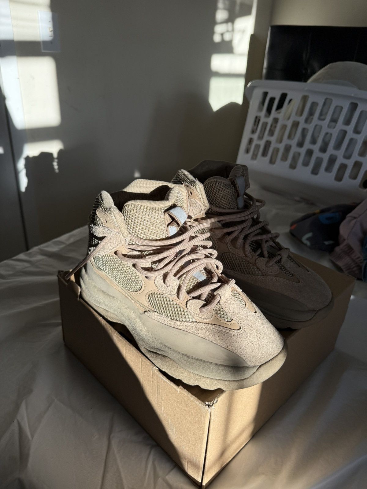 Yeezy Cream Yeezy Boots Size US 7.5 / EU 40-41 - 4 Thumbnail