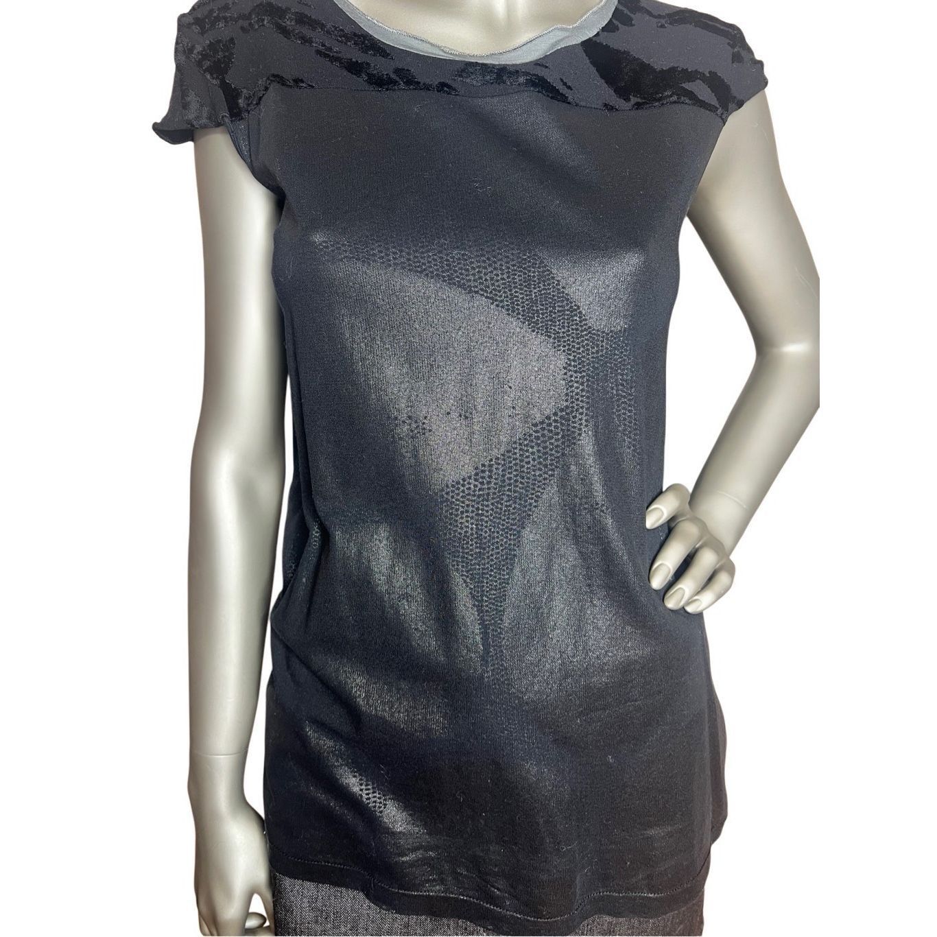 Custo Barcelona Custo Barcelona Black Textured T Shirt Size S / US 4 / IT 40 - 3 Thumbnail