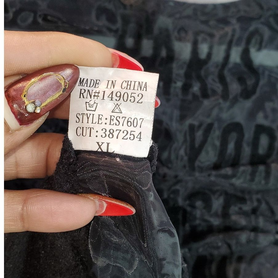 Fashion Nova Fashion Nova Black Long Sleeve Sweater Mesh Back Graphic XL Size XL / US 12-14 / IT 48-50 - 6 Thumbnail