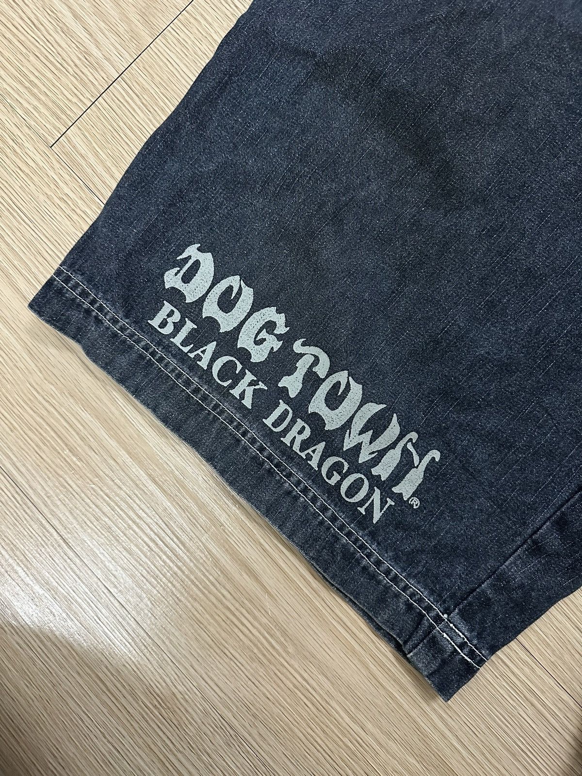 Dogtown × Vintage Rare Vintage Dogtown Black Dragon Multi Pocket Baggy Jorts Size US 32 / EU 48 - 6 Thumbnail