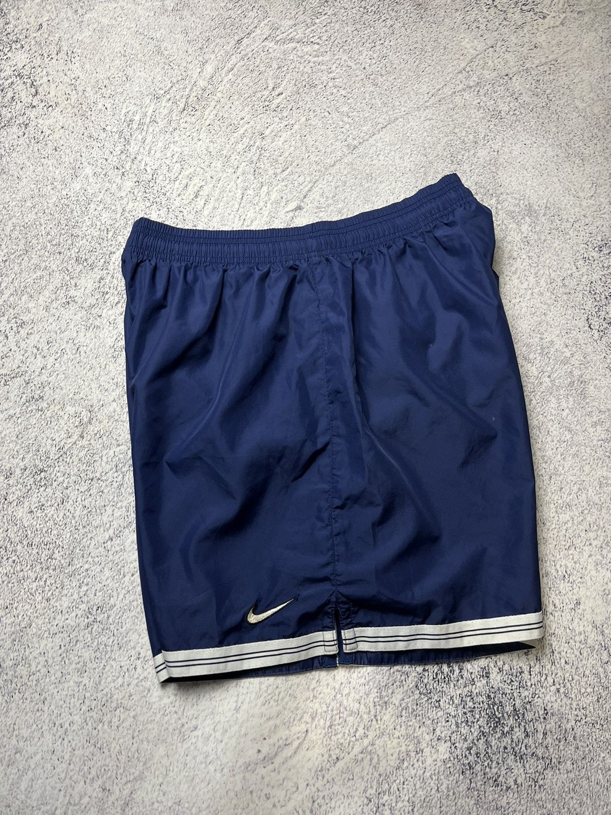 Nike Vintage Blue Nylon Shorts Nike Streetwear size XL Size US 36 / EU 52 - 7 Thumbnail