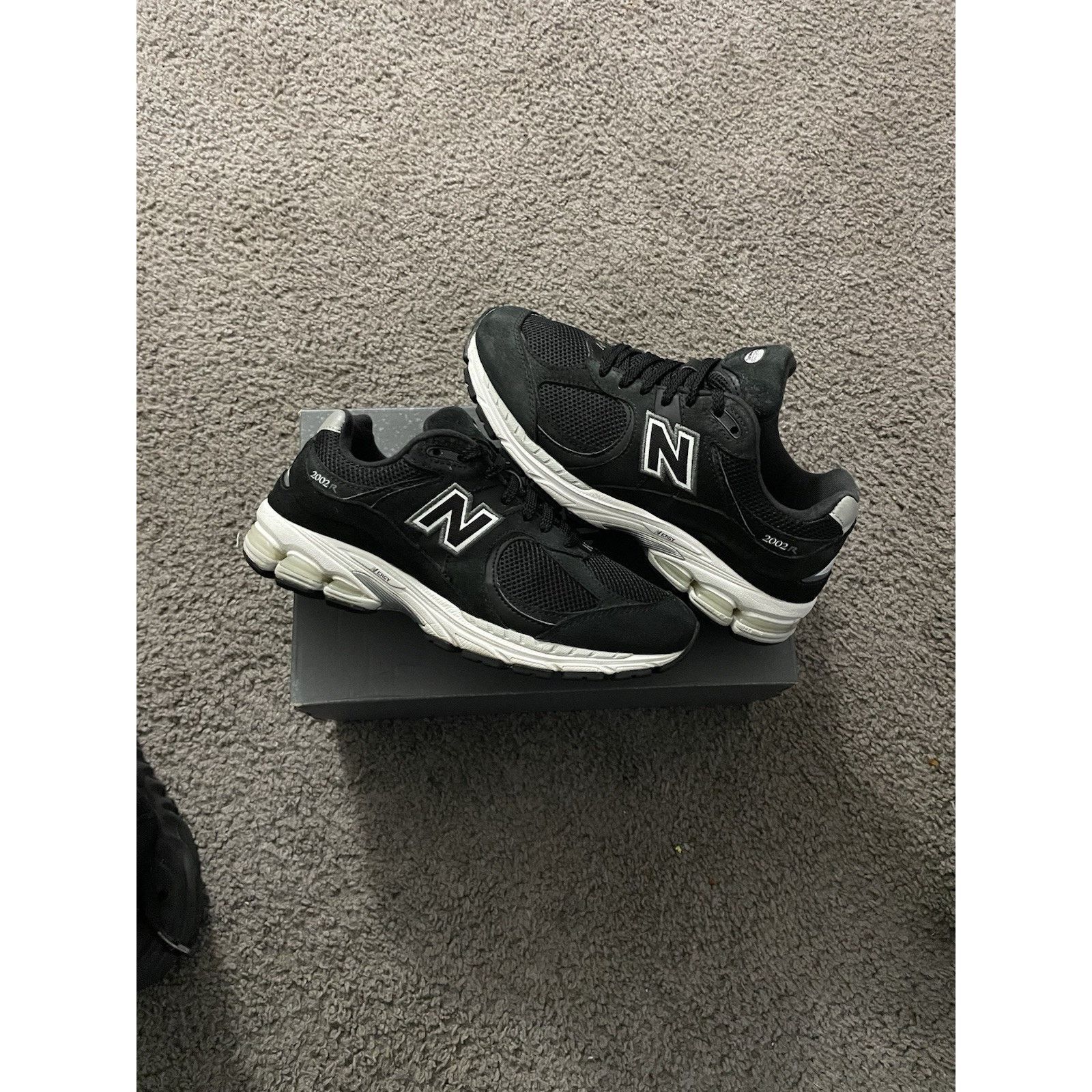 New Balance Size 6.5m- New Balance 2002R Sneakers M2002RJB Black White Size US 5.5 / EU 38 - 2 Thumbnail