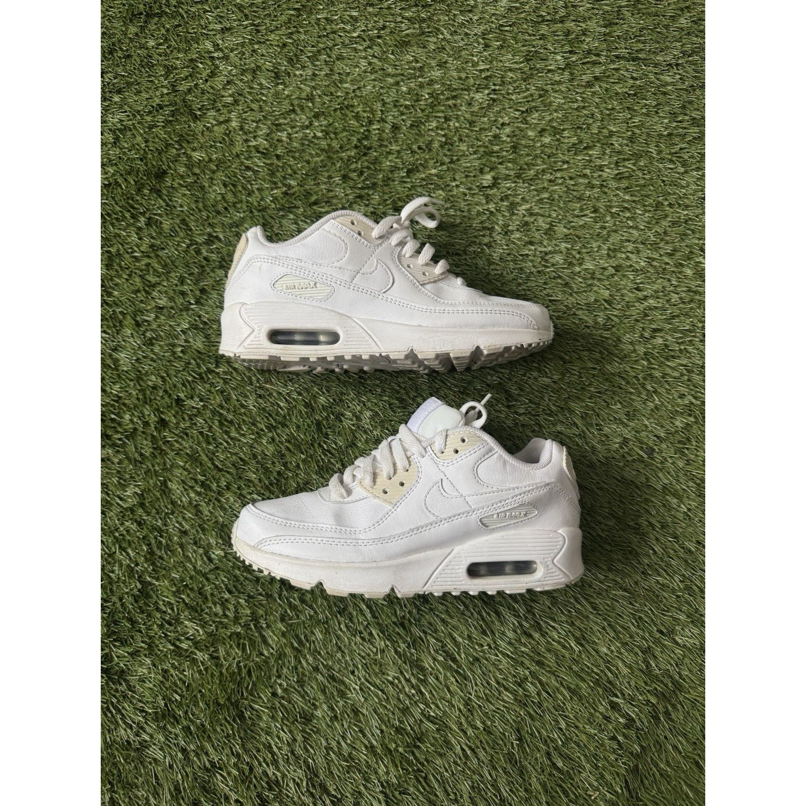 Nike Nike Air Max 90 Youth Size 4.5Y / 6 Women White Triple White Size US 6 / IT 36 - 1 Thumbnail