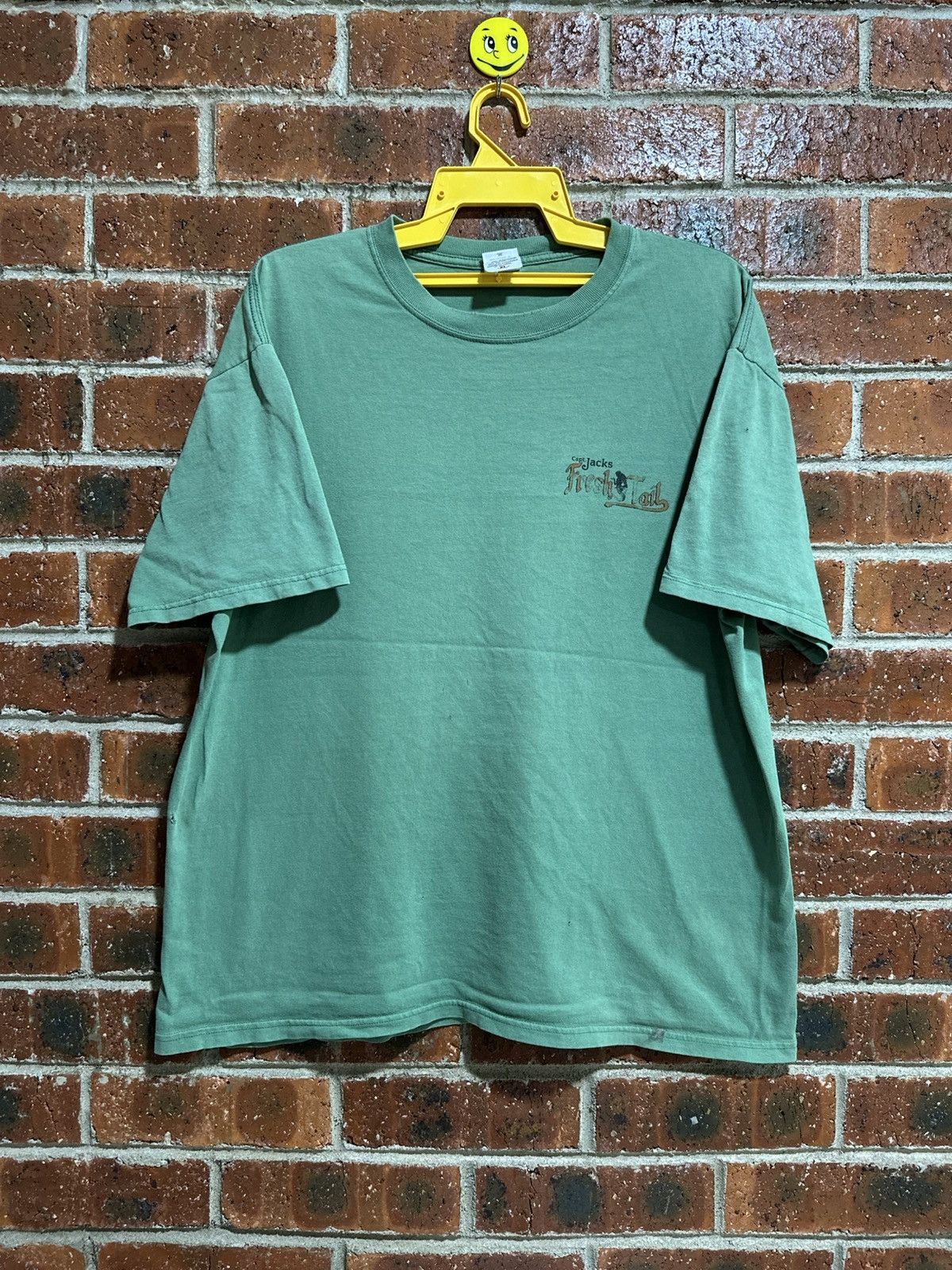 Anvil × Vintage Vintage Capt Jack Fresh Tail Faded Tee Size US XL / EU 56 / 4 - 8 Thumbnail