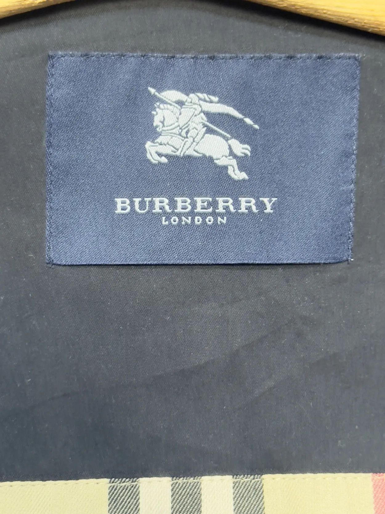 Burberry 🔥 Burberry black jacket light material size 52it L Size US L / EU 52-54 / 3 - 13 Thumbnail