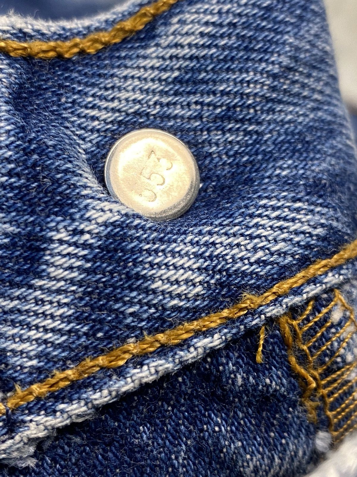 Levi's × Vintage Levis 501 Button Fly Size US 29 - 12 Thumbnail