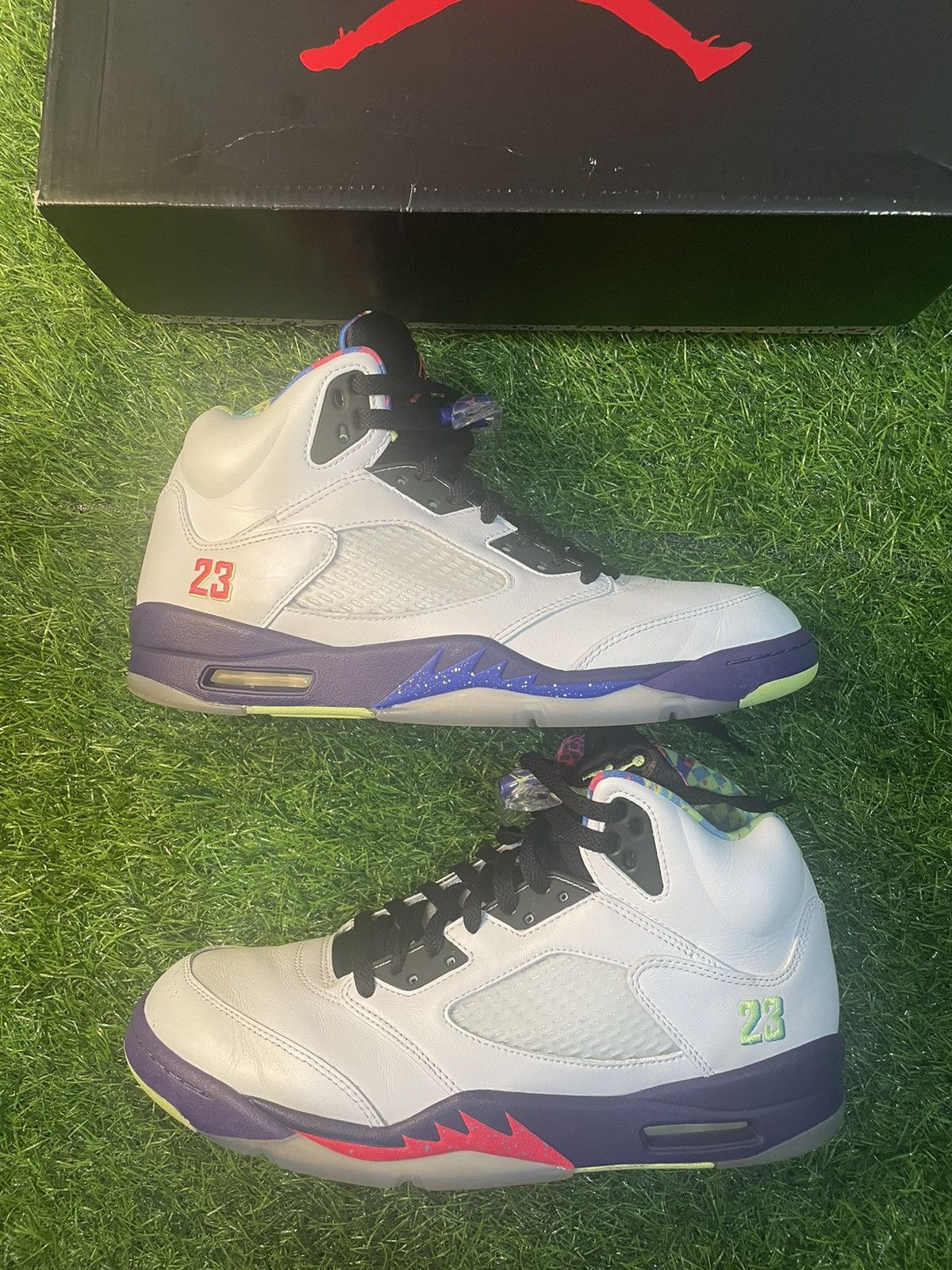 image of Jordan Brand 5 Alternate Bel Air Shoes in White, Men's (Size 11)