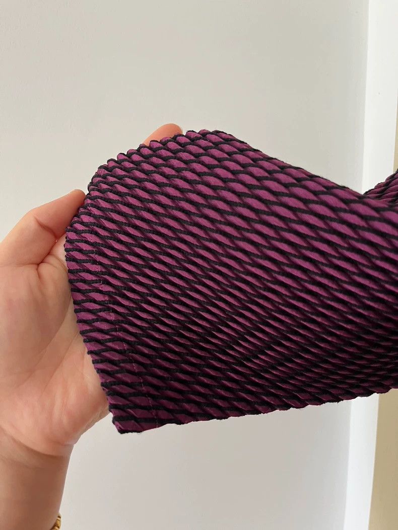 Issey Miyake Issey Miyake size:2 Purple-black fish-scale coat Size XS / US 0-2 / IT 36-38 - 3 Thumbnail