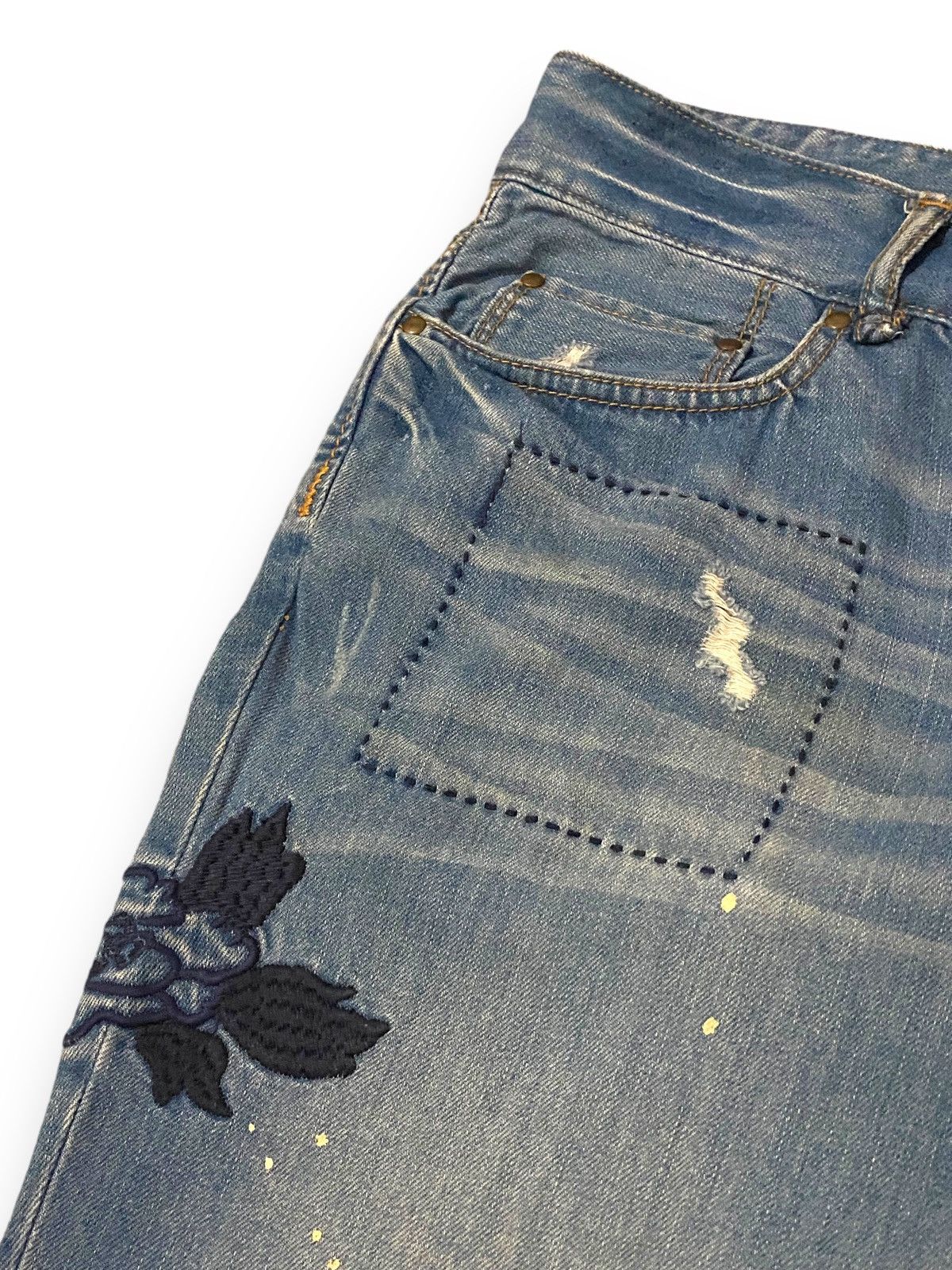 Eddie Bauer Eddie Bauer Boyfriend Patchwork Distressed Floral Jeans Size US 34 / EU 50 - 6 Thumbnail