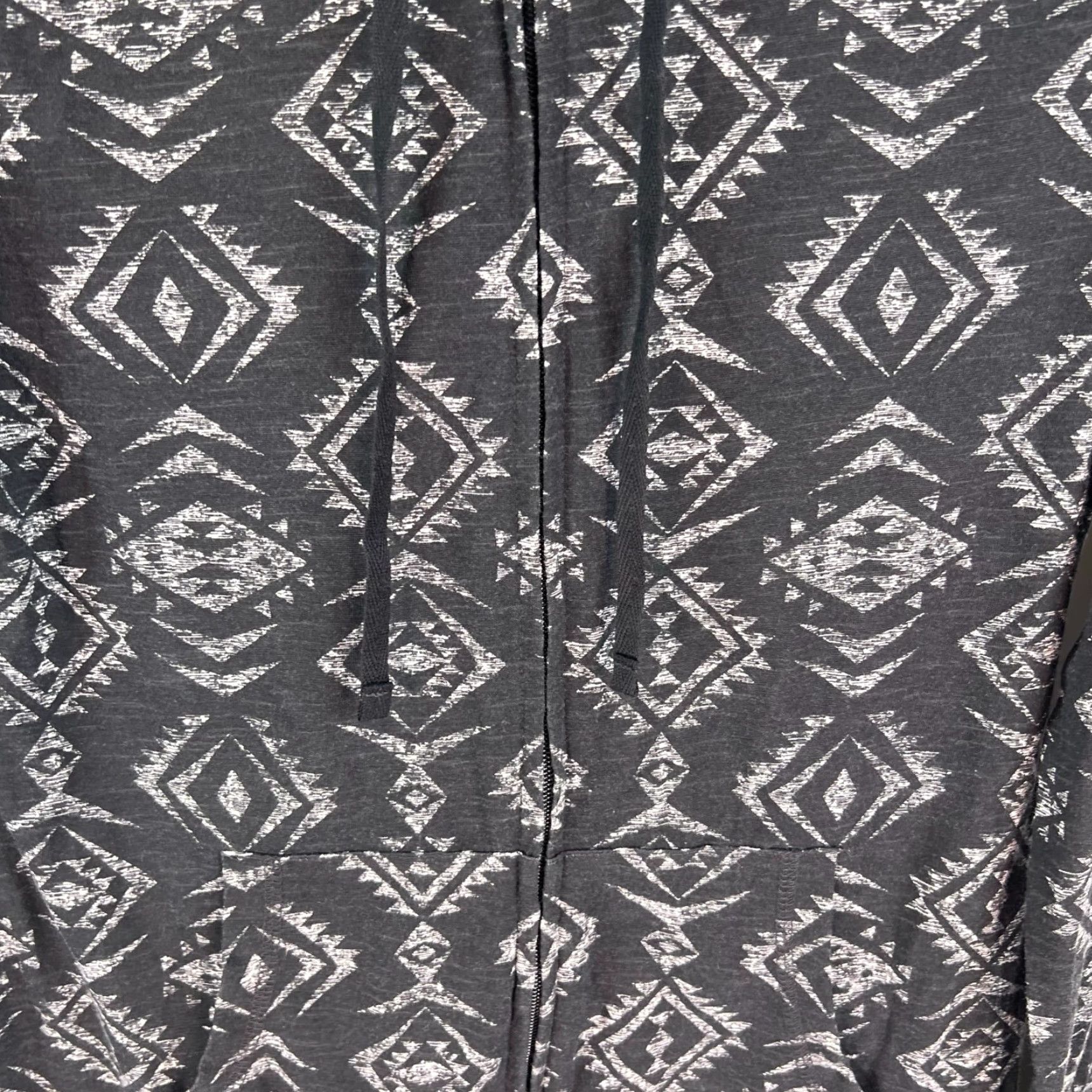 Vintage No Boundaries Zippered Hoodie Womens Size M Black Geometric Aztec Pockets Size M / US 6-8 / IT 42-44 - 3 Thumbnail
