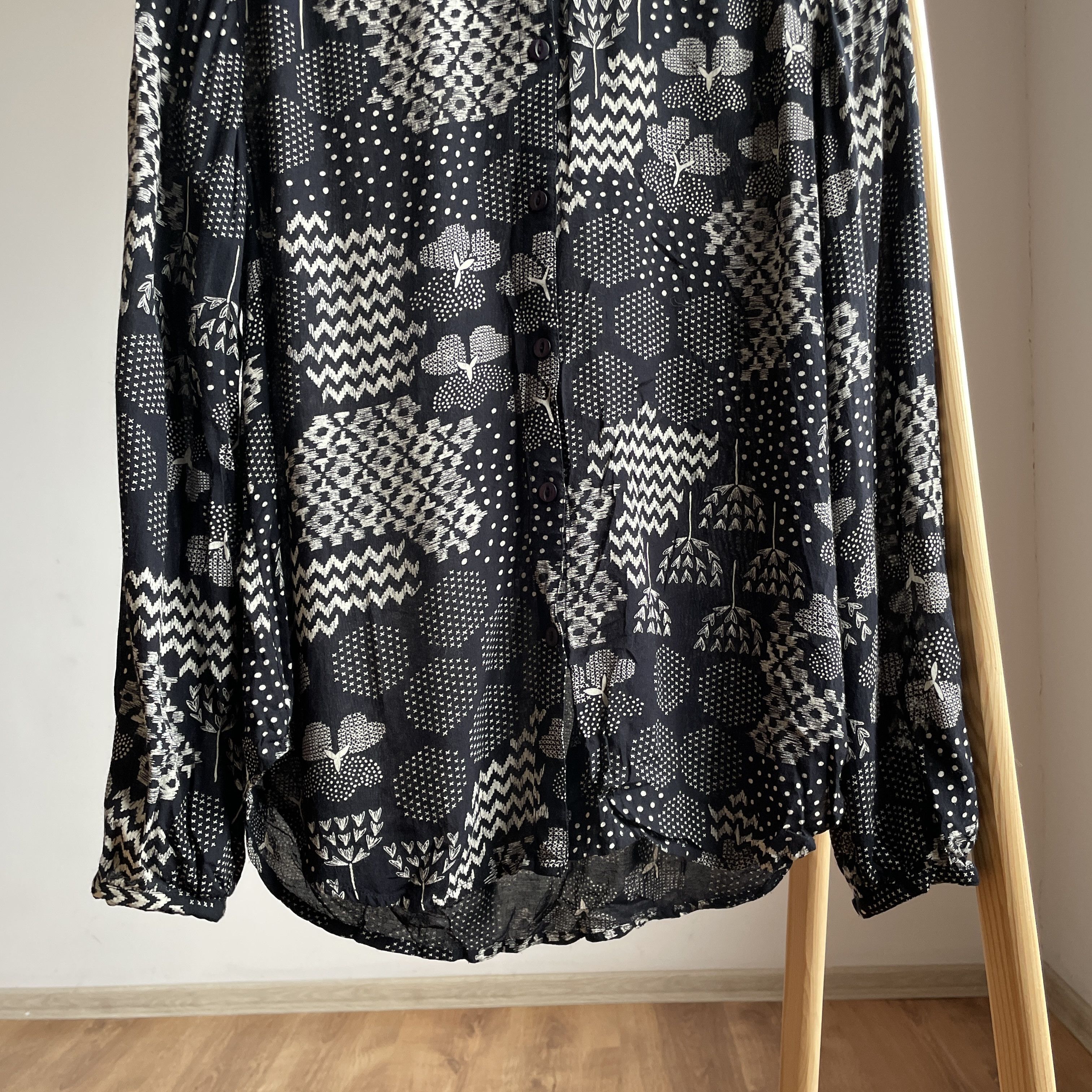 Gudrun Sjoden Gudrun Sjoden Floral Leaves Pattern Viscose Blouse Size M Size M / US 6-8 / IT 42-44 - 4 Thumbnail