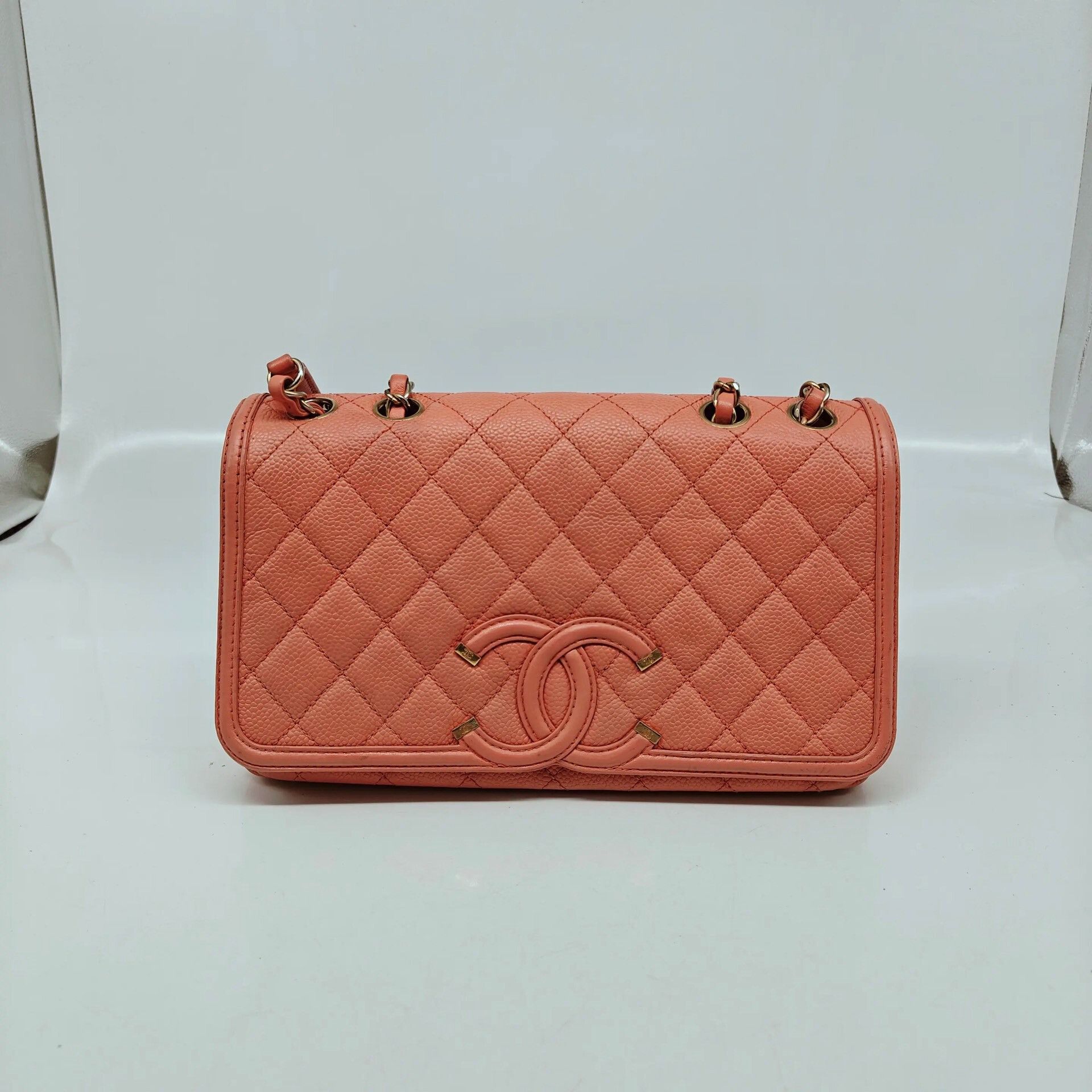 Chanel Pre-loved Bag Very good condition Size ONE SIZE - 1 Thumbnail