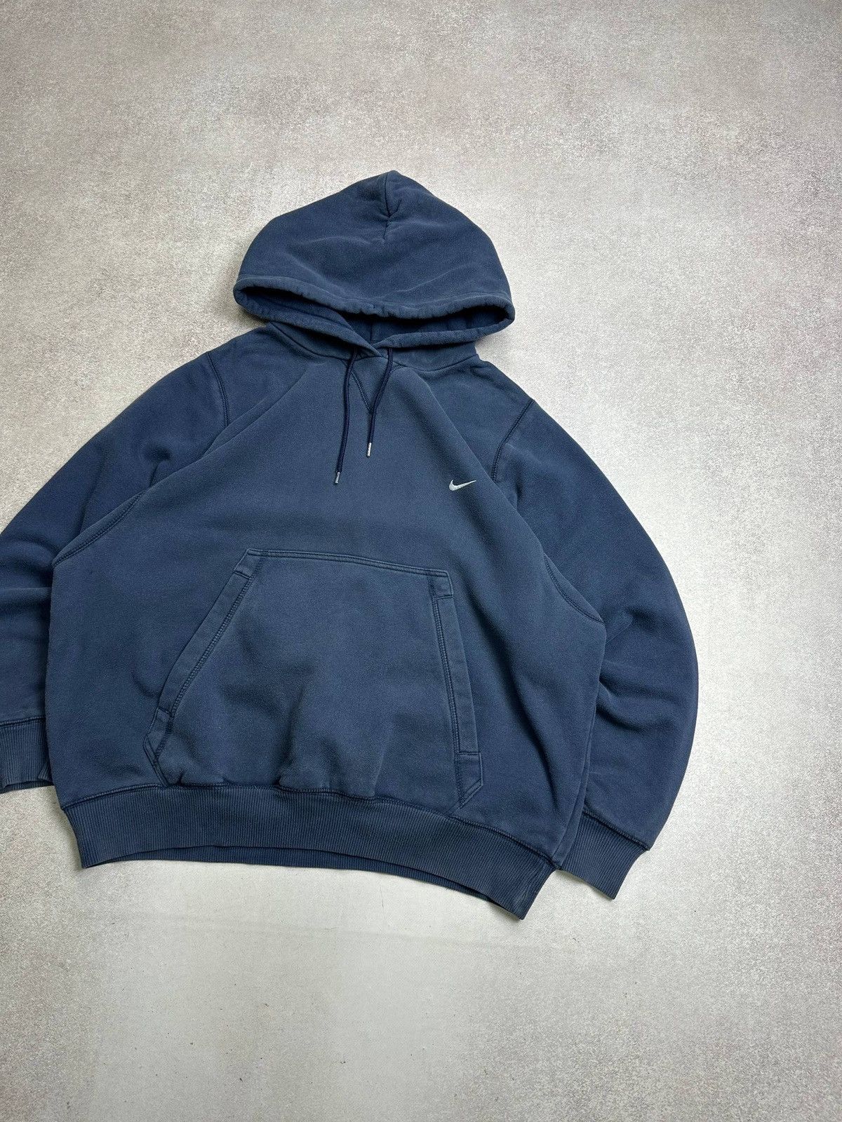 Nike Vintage 90s Nike Swoosh Boxy Hoodie Rare Y2K L Size US L / EU 52-54 / 3 - 2 Thumbnail