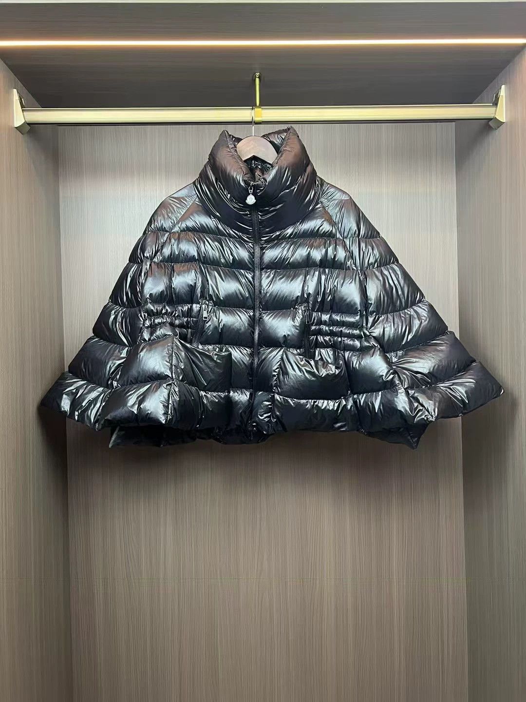 Moncler Moncler cape-style down jacket Size XS / US 0-2 / IT 36-38 - 1 Thumbnail